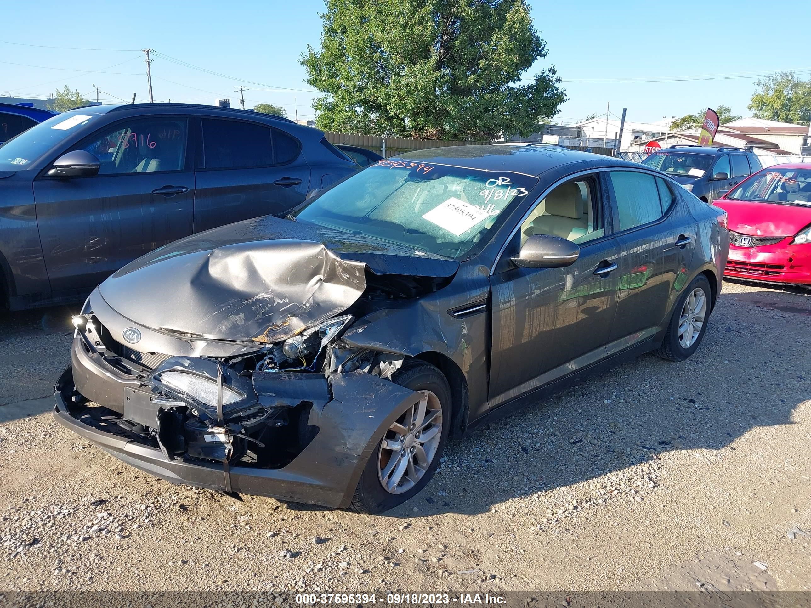 Photo 1 VIN: 5XXGM4A7XCG061946 - KIA OPTIMA 