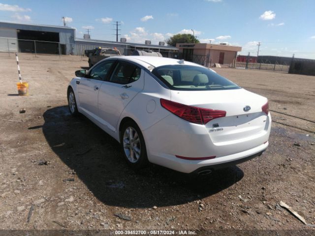 Photo 2 VIN: 5XXGM4A7XCG083283 - KIA OPTIMA 