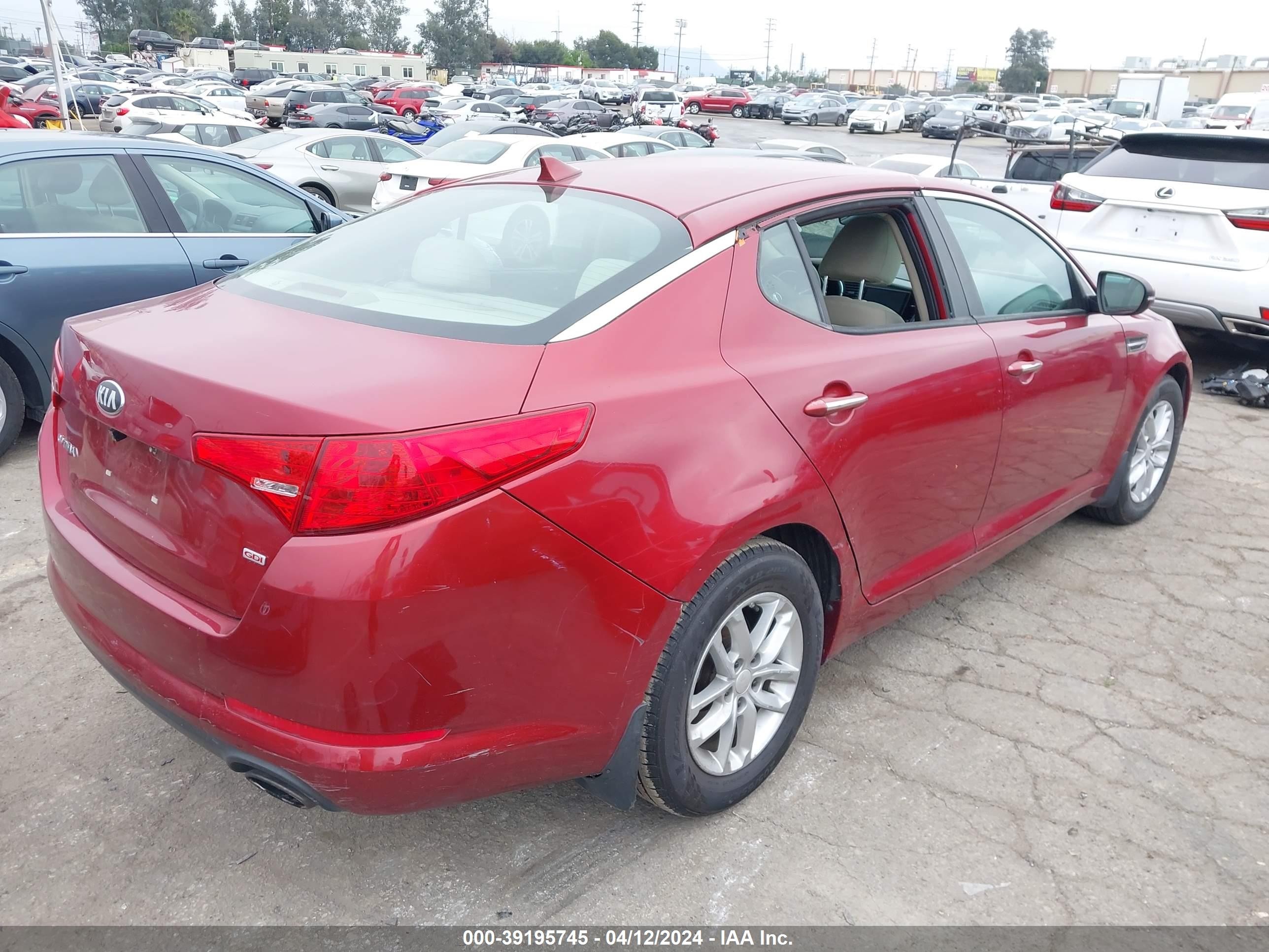 Photo 3 VIN: 5XXGM4A7XDG146318 - KIA OPTIMA 