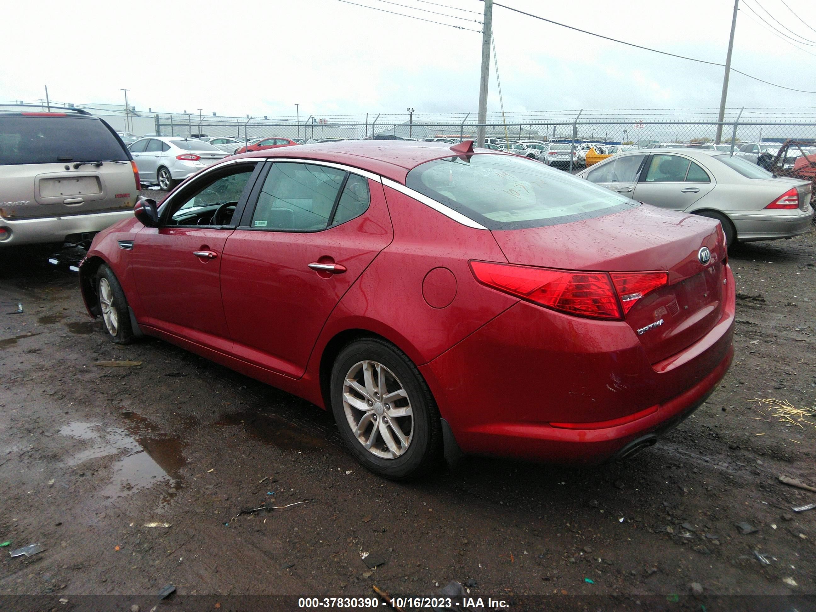 Photo 2 VIN: 5XXGM4A7XDG156475 - KIA OPTIMA 