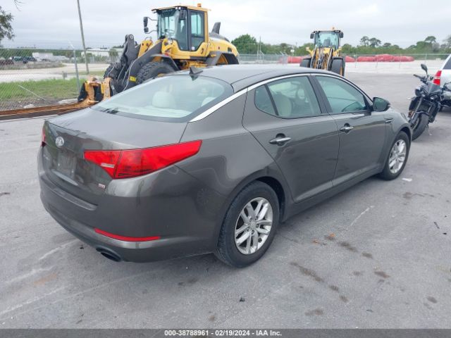 Photo 3 VIN: 5XXGM4A7XDG174118 - KIA OPTIMA 