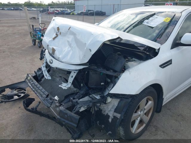 Photo 5 VIN: 5XXGM4A7XFG353729 - KIA OPTIMA 