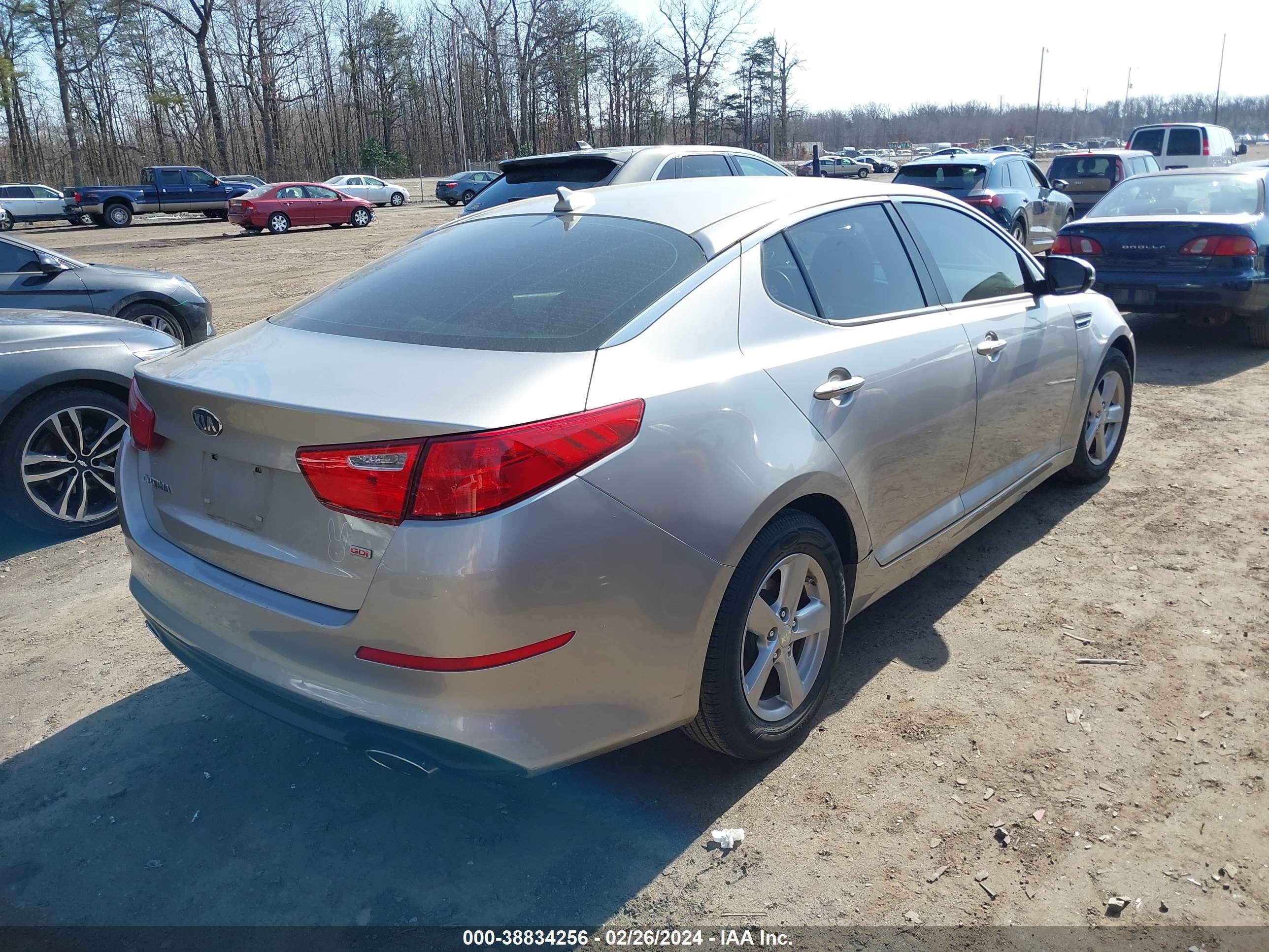 Photo 3 VIN: 5XXGM4A7XFG391784 - KIA OPTIMA 