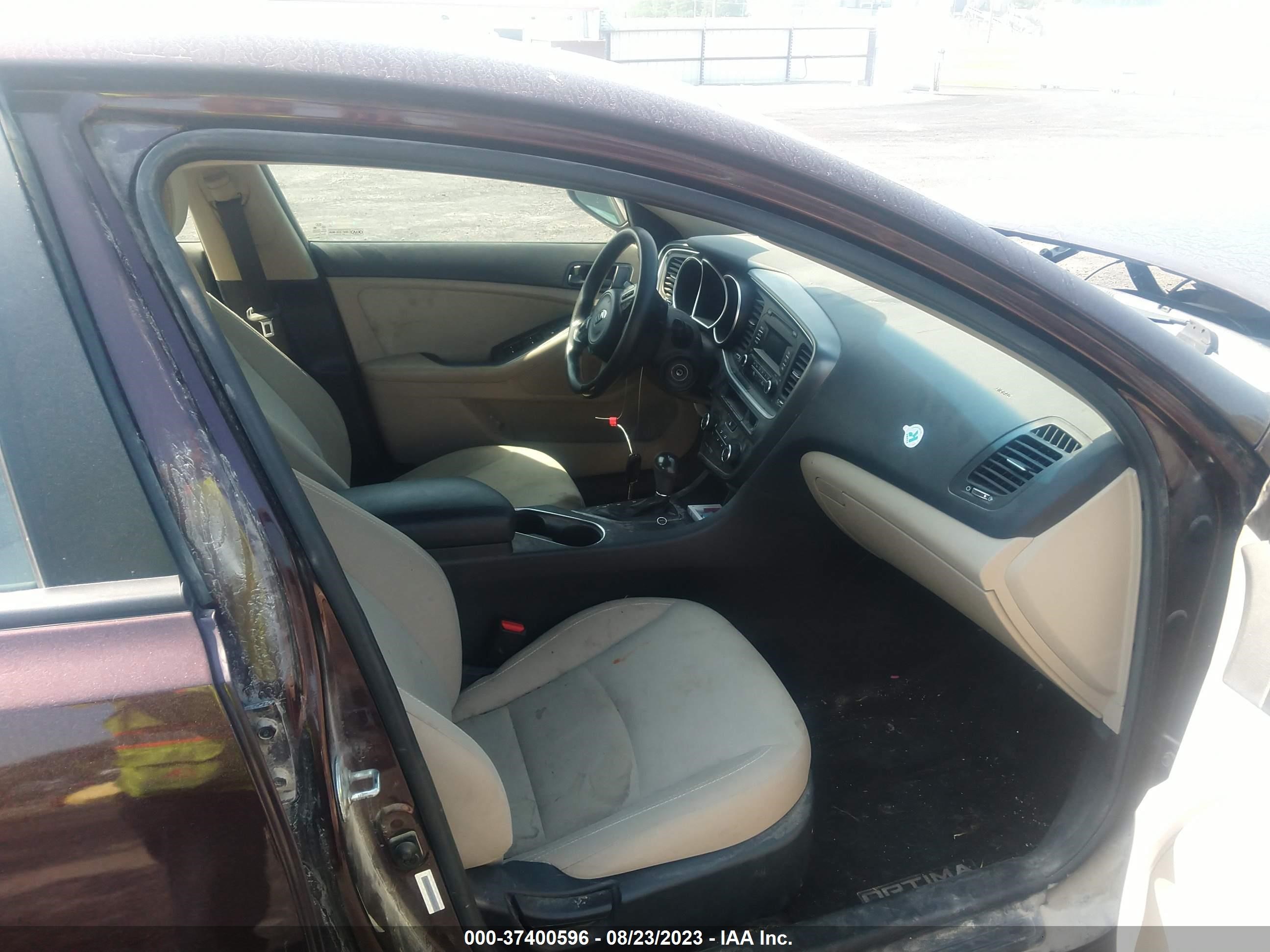 Photo 4 VIN: 5XXGM4A7XFG435279 - KIA OPTIMA 