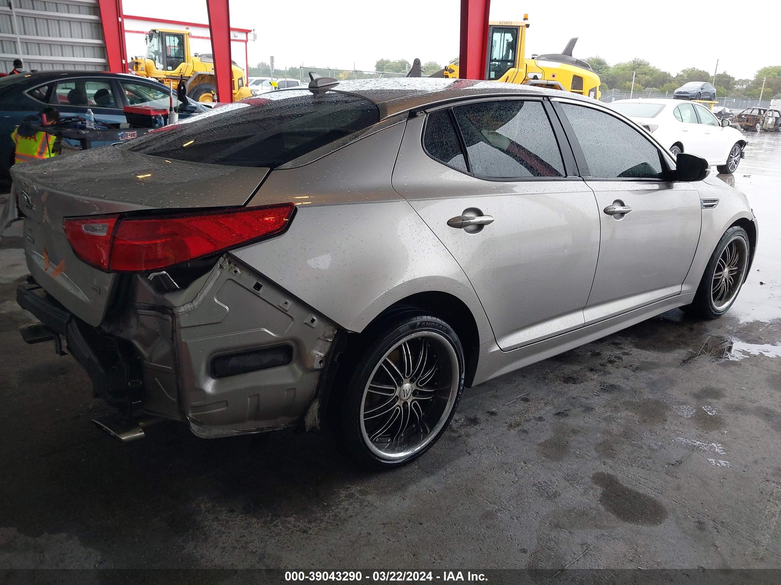 Photo 3 VIN: 5XXGM4A7XFG445259 - KIA OPTIMA 