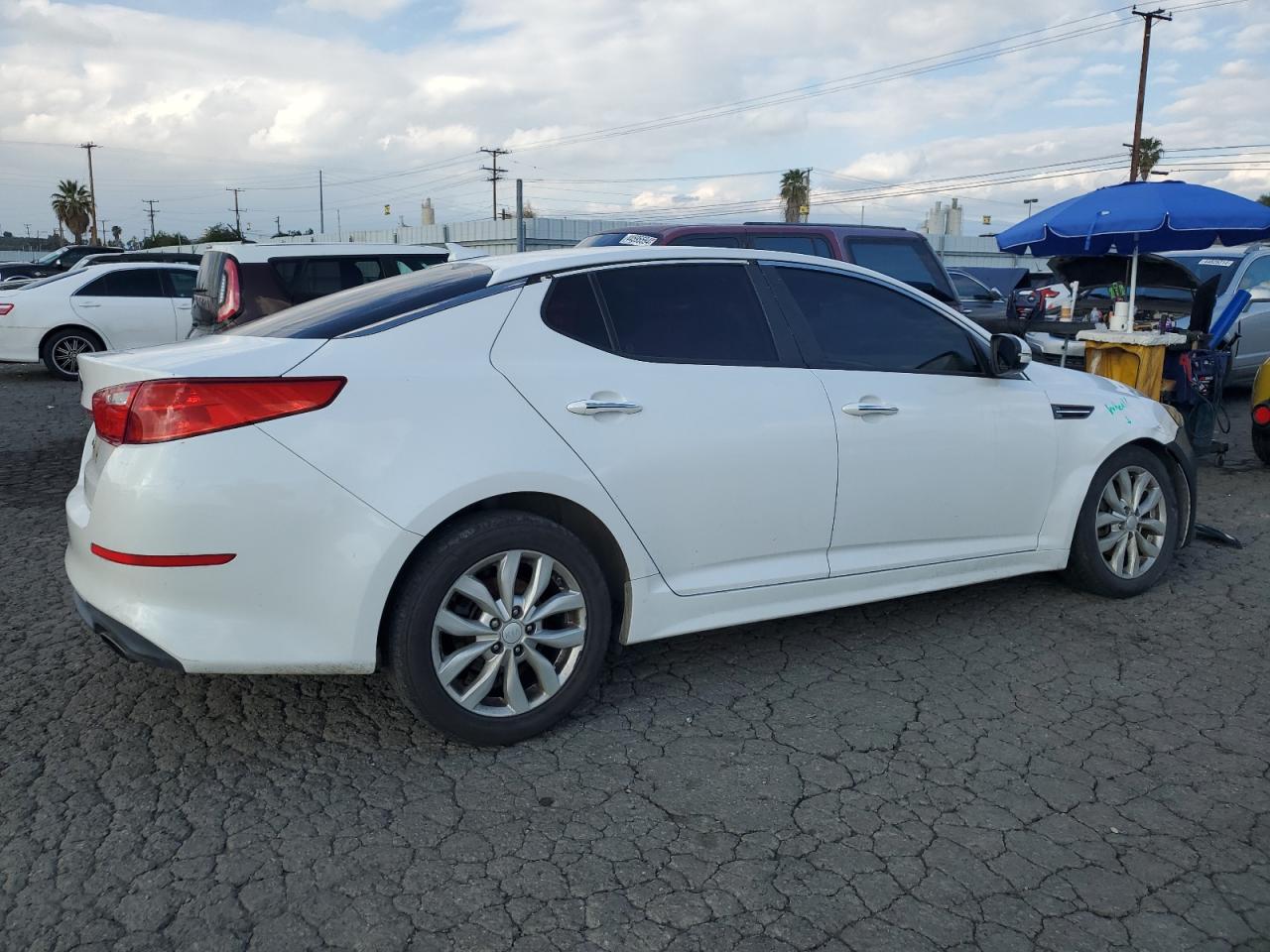 Photo 2 VIN: 5XXGM4A7XFG458237 - KIA OPTIMA 