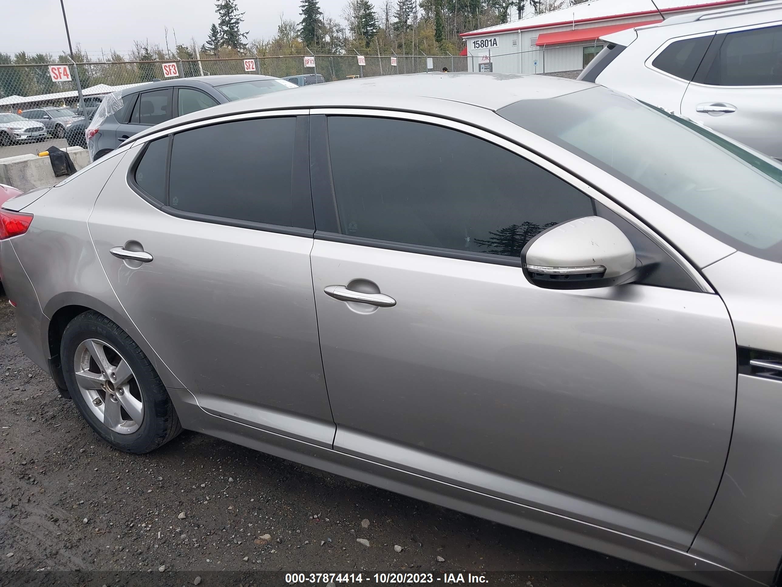 Photo 13 VIN: 5XXGM4A7XFG462269 - KIA OPTIMA 