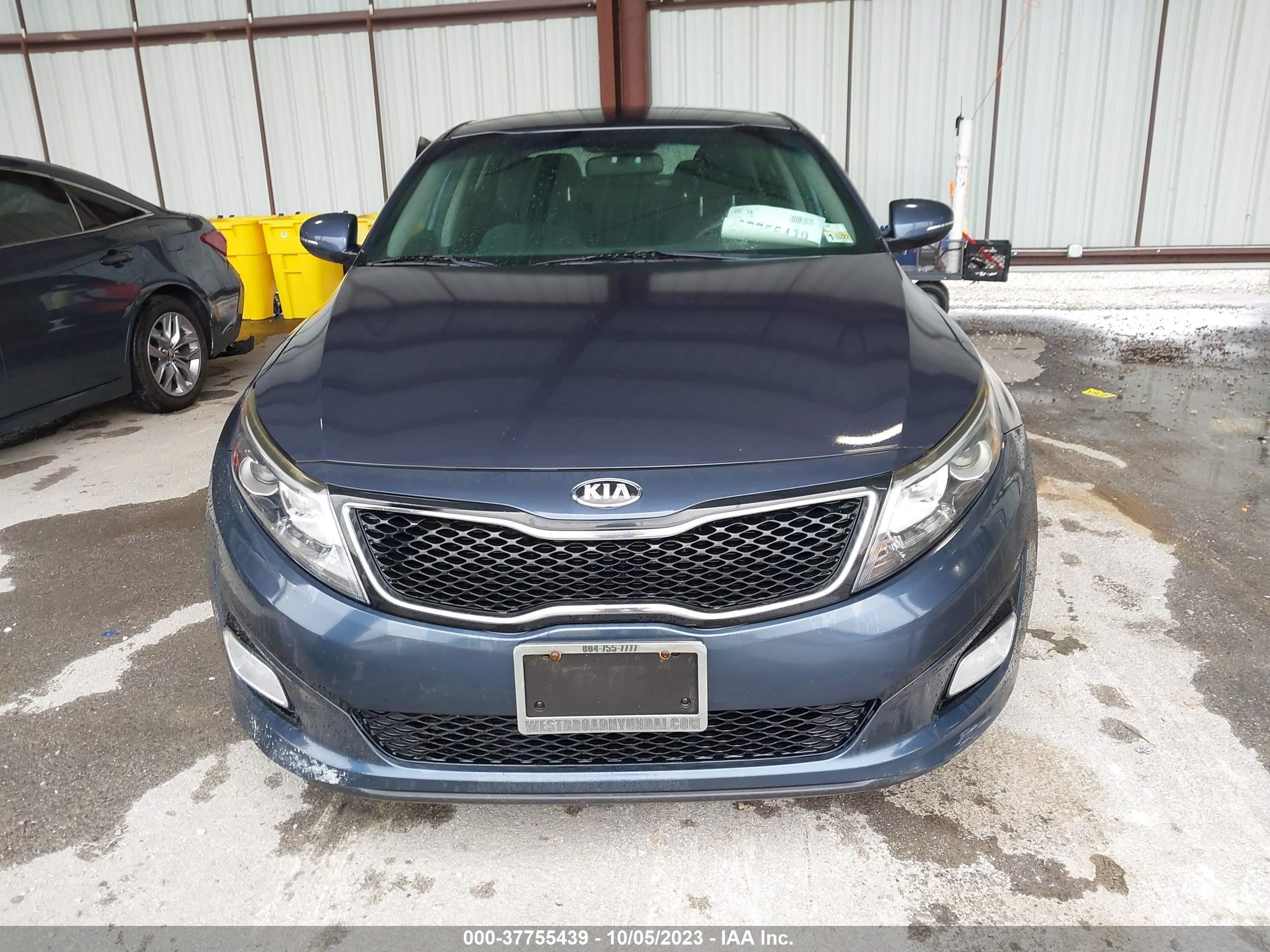 Photo 11 VIN: 5XXGM4A7XFG472588 - KIA OPTIMA 