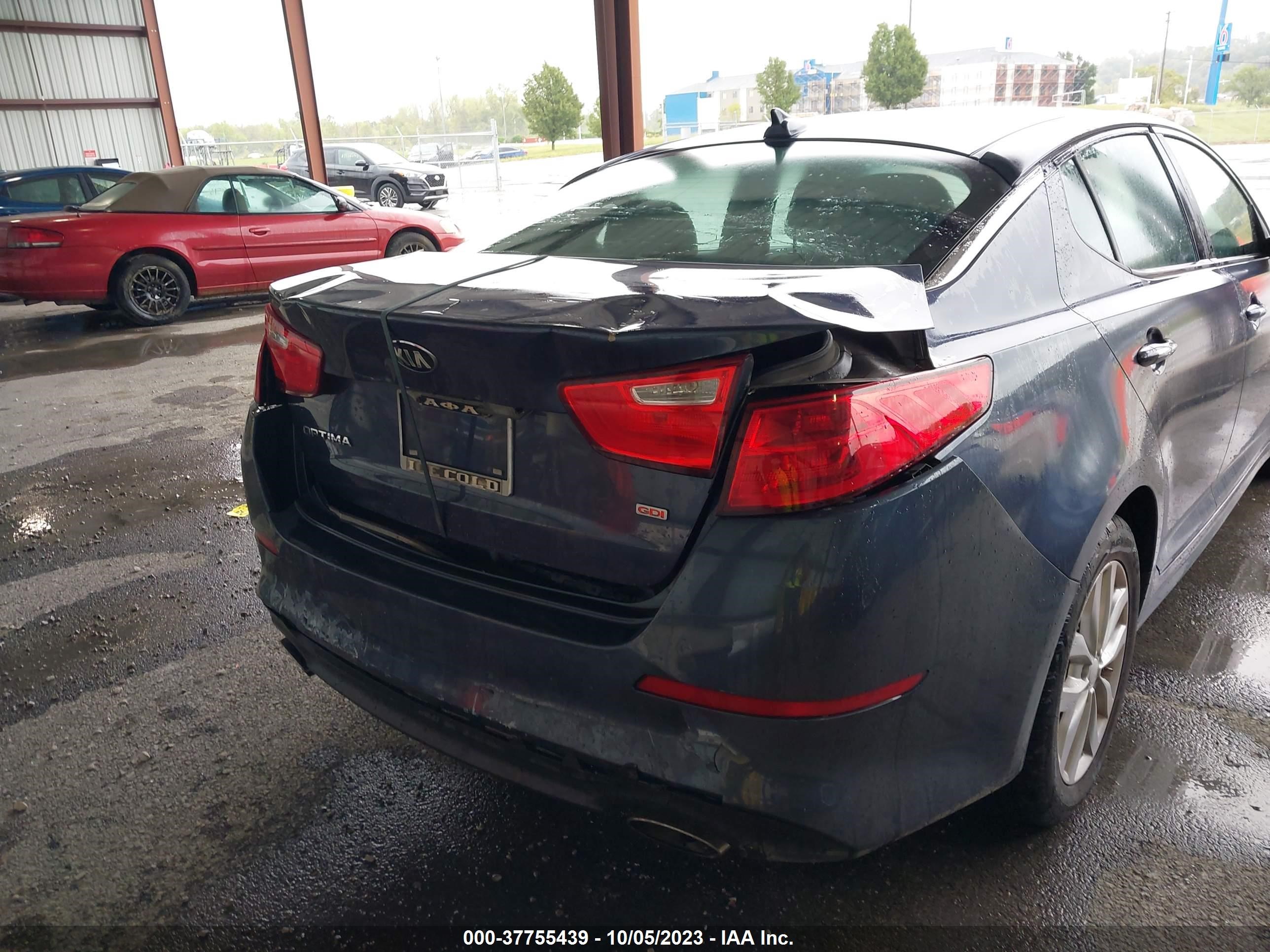 Photo 5 VIN: 5XXGM4A7XFG472588 - KIA OPTIMA 