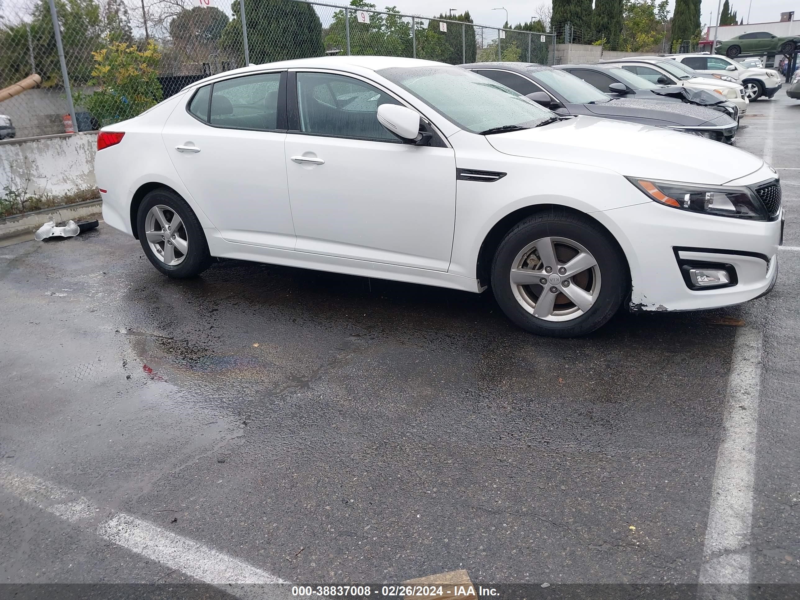 Photo 11 VIN: 5XXGM4A7XFG479220 - KIA OPTIMA 