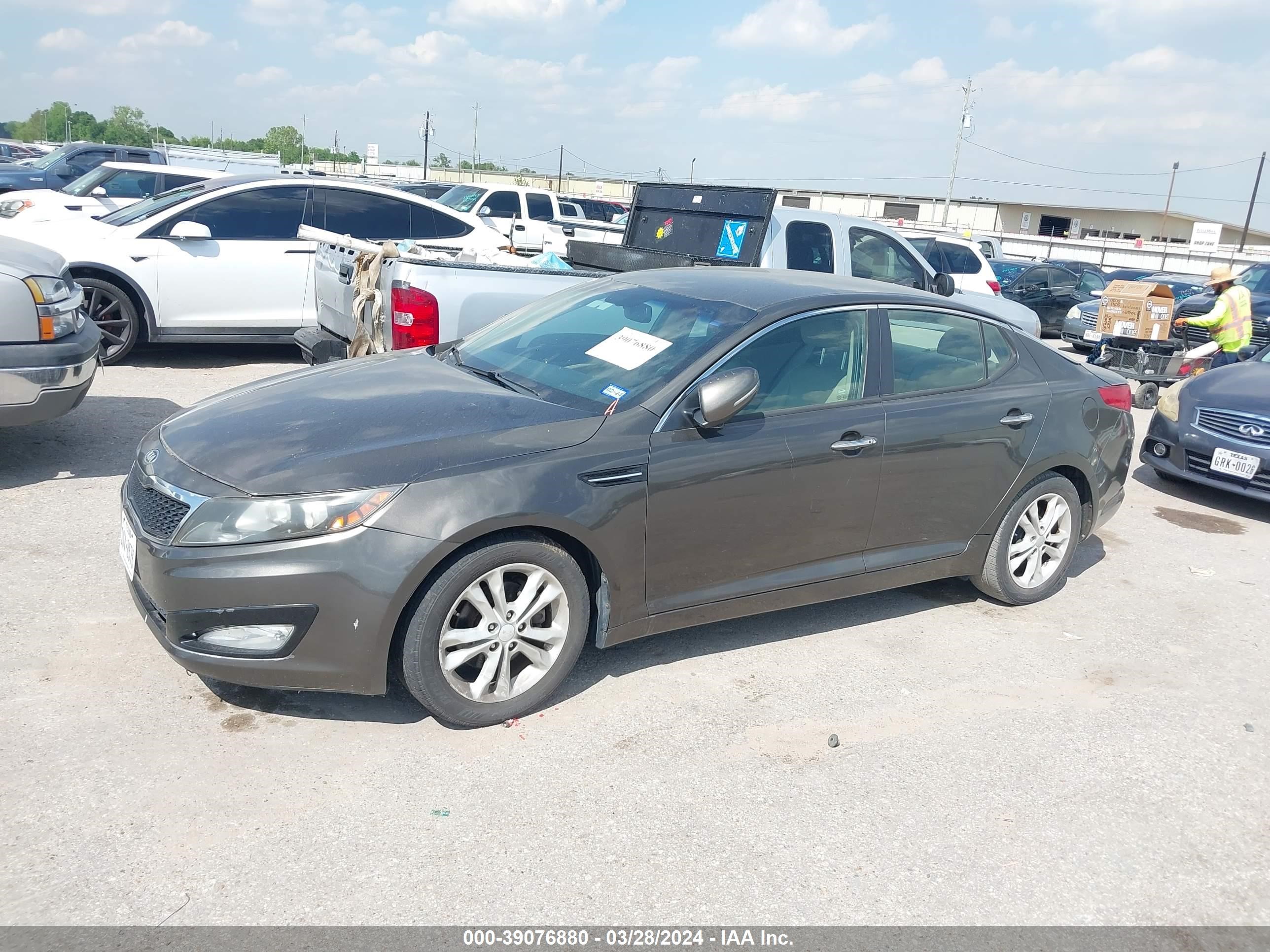 Photo 1 VIN: 5XXGN4A70CG030914 - KIA OPTIMA 