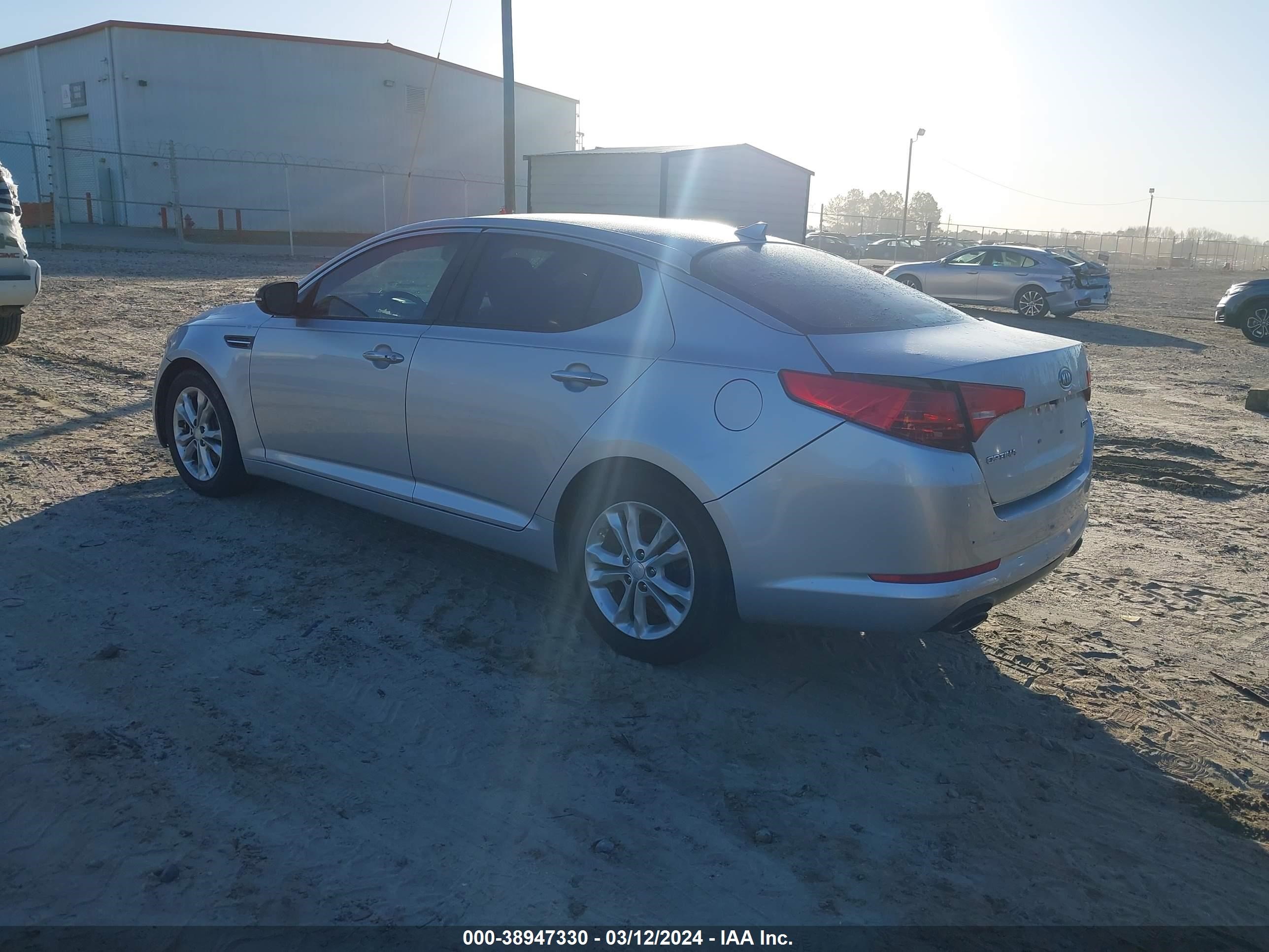 Photo 2 VIN: 5XXGN4A70CG085234 - KIA OPTIMA 