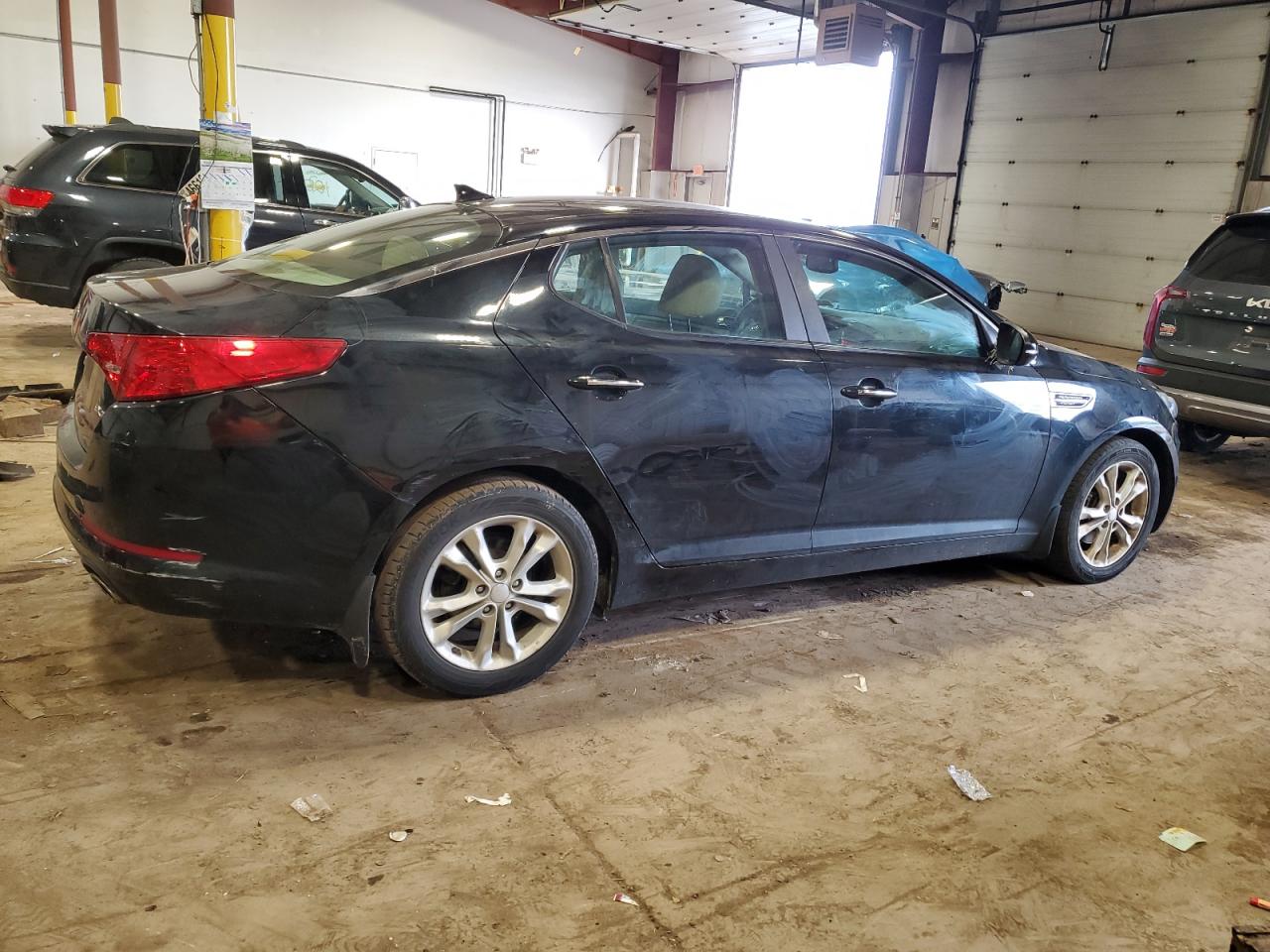 Photo 2 VIN: 5XXGN4A70DG249163 - KIA OPTIMA 