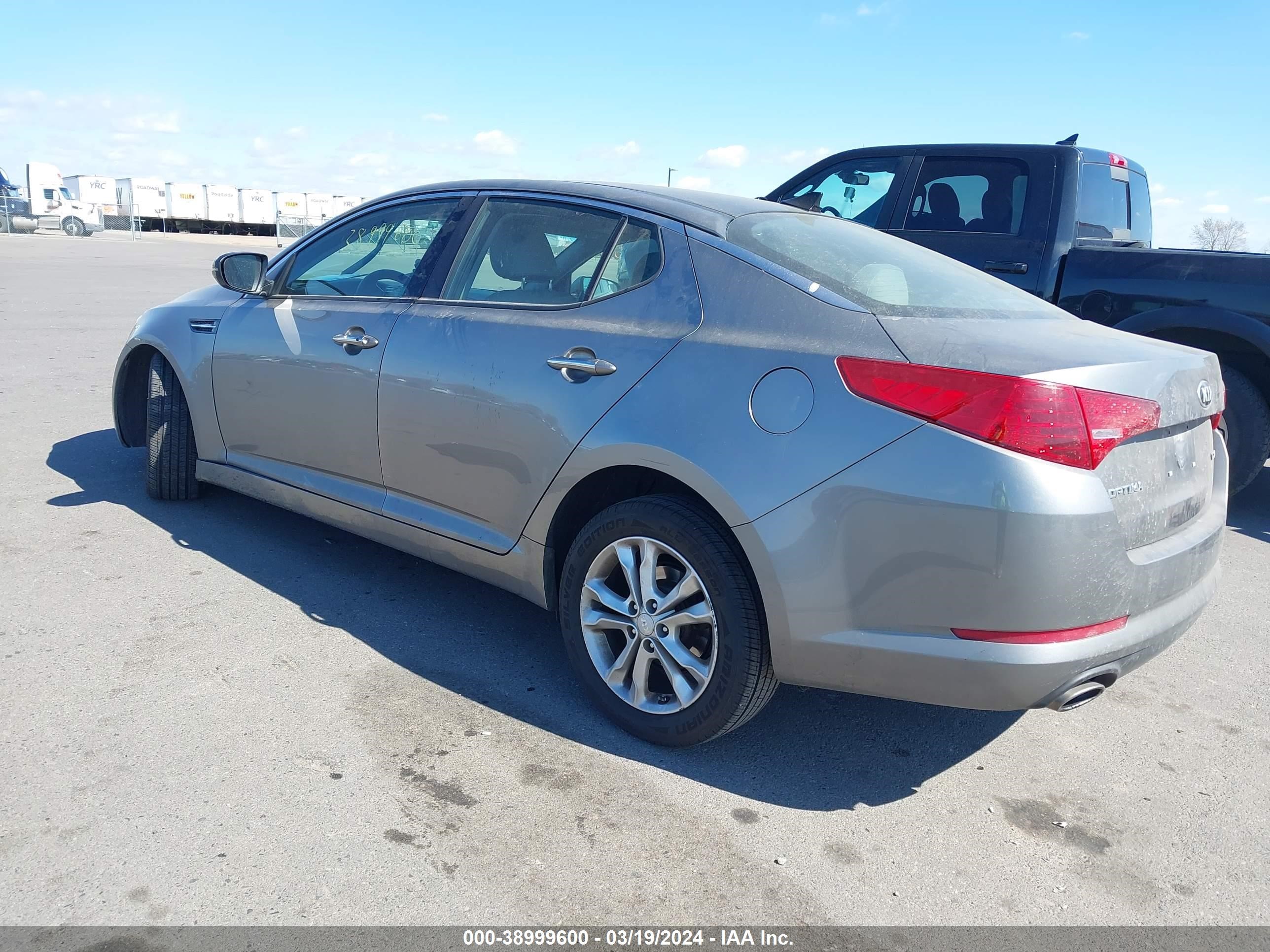 Photo 2 VIN: 5XXGN4A71DG162646 - KIA OPTIMA 