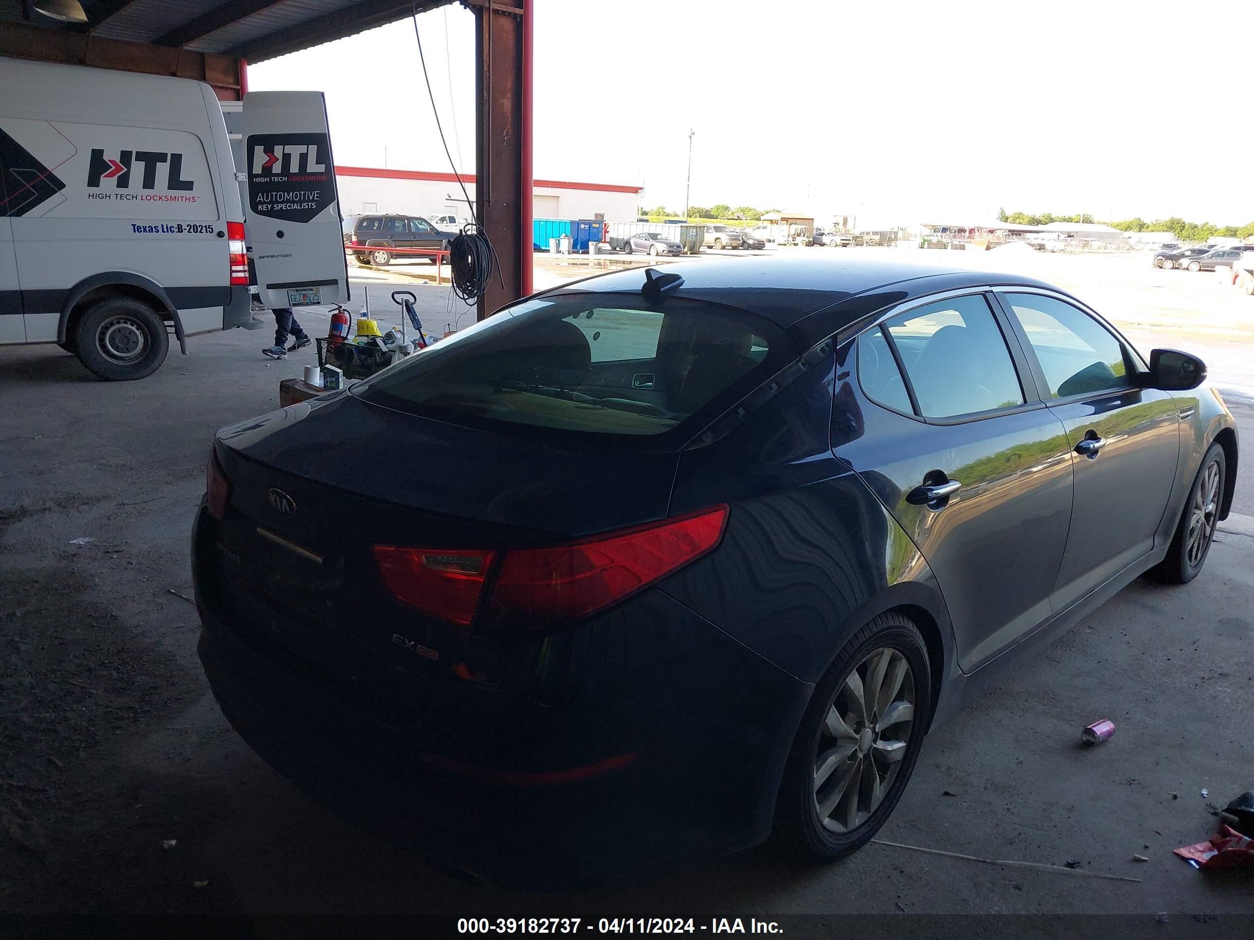 Photo 3 VIN: 5XXGN4A71FG405357 - KIA OPTIMA 