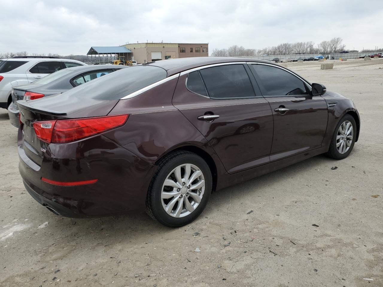 Photo 2 VIN: 5XXGN4A71FG414169 - KIA OPTIMA 