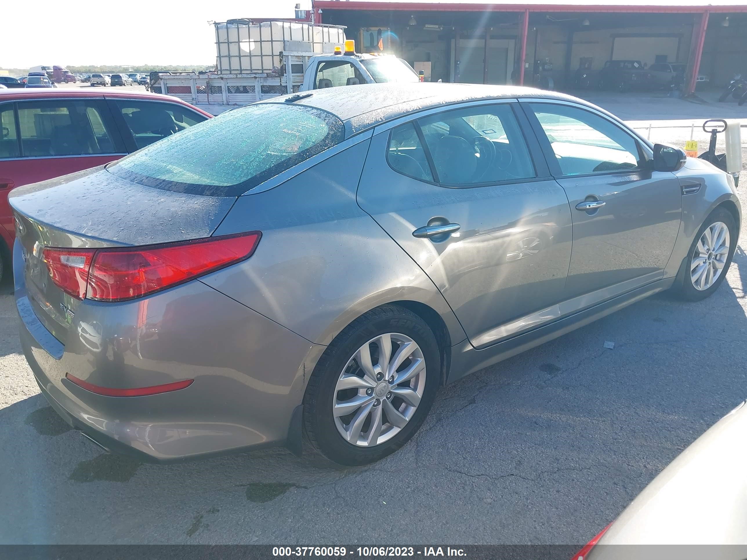 Photo 3 VIN: 5XXGN4A71FG416827 - KIA OPTIMA 