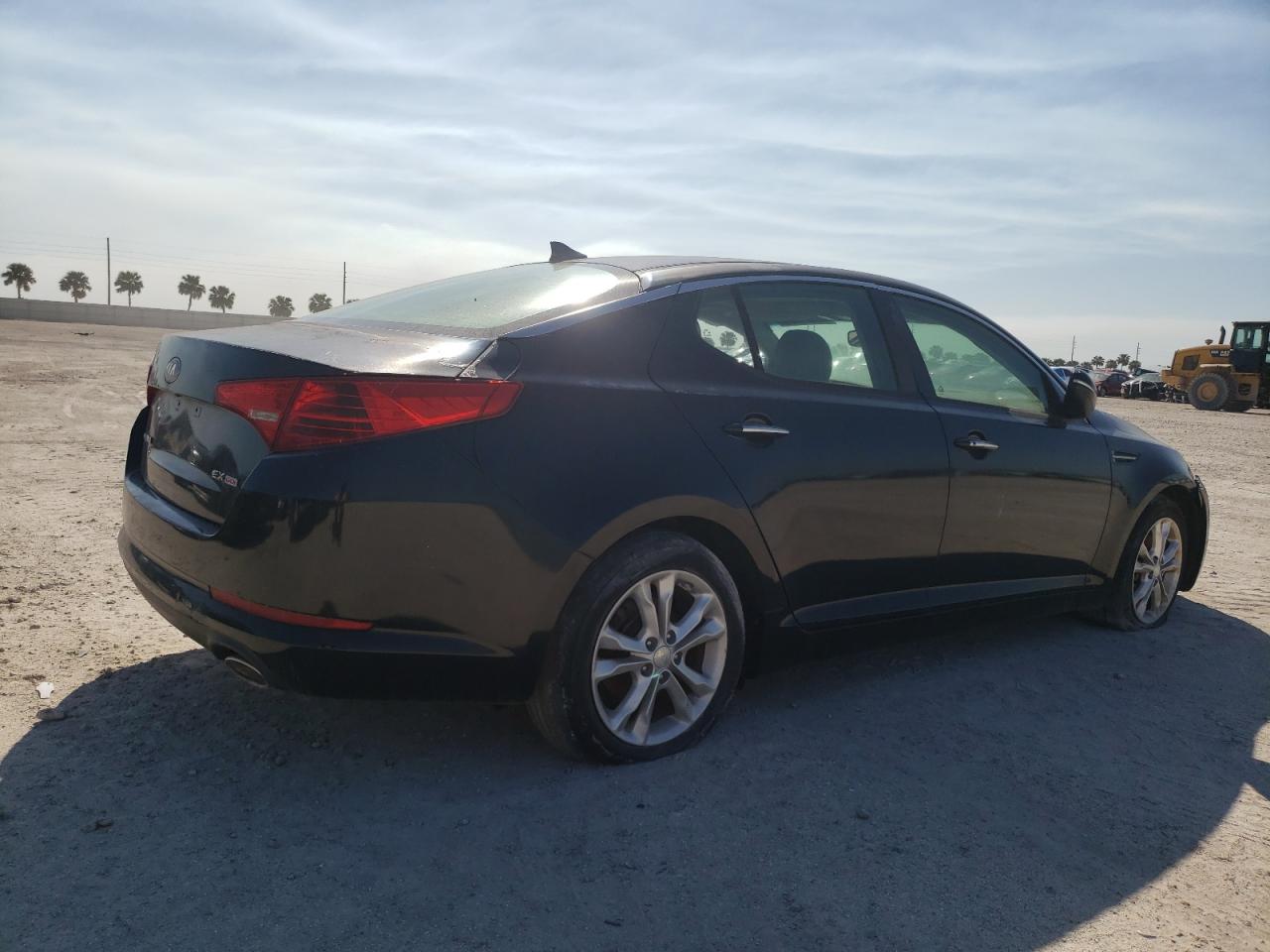 Photo 3 VIN: 5XXGN4A72DG249777 - KIA OPTIMA 