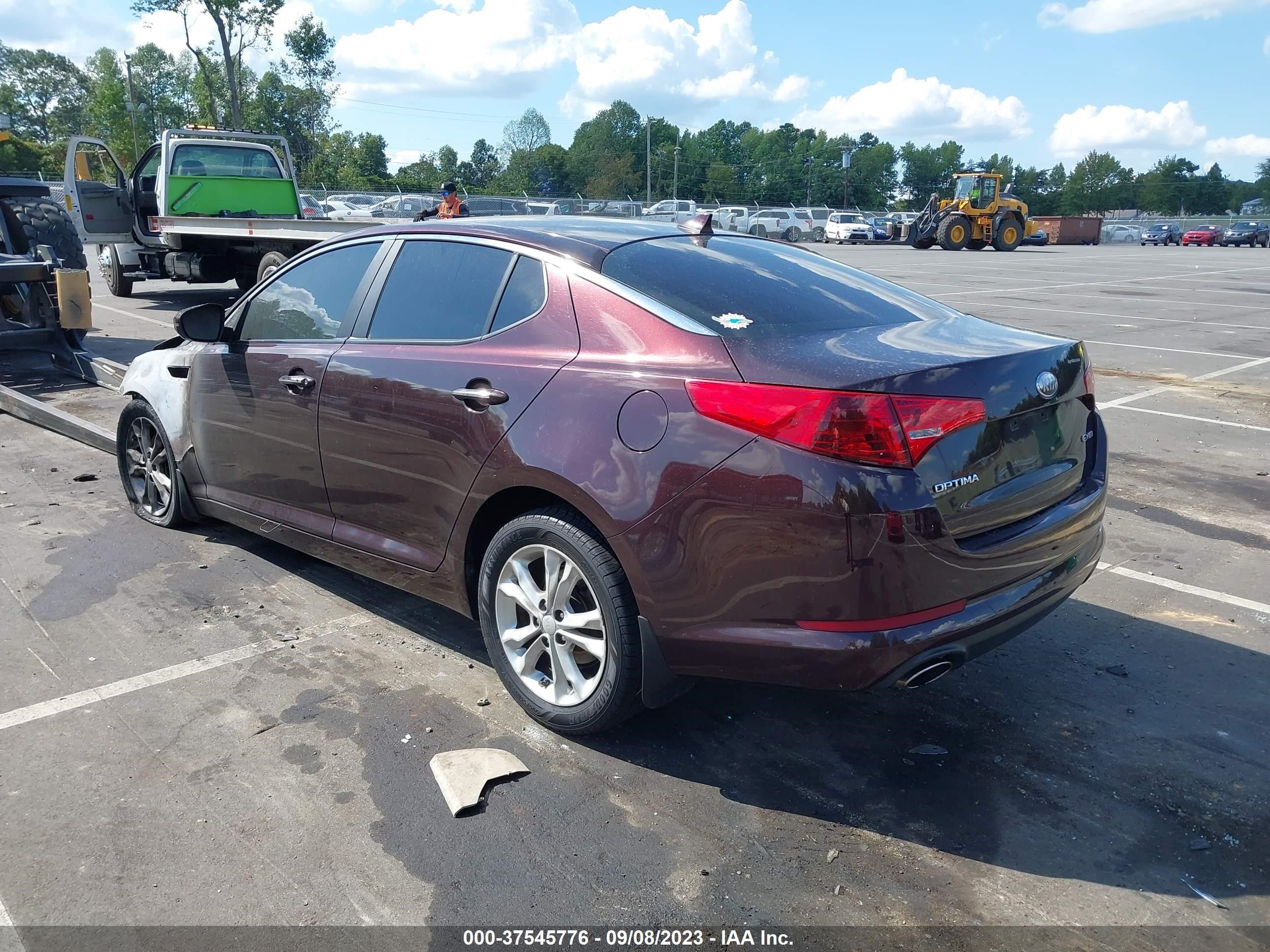 Photo 2 VIN: 5XXGN4A73DG226847 - KIA OPTIMA 