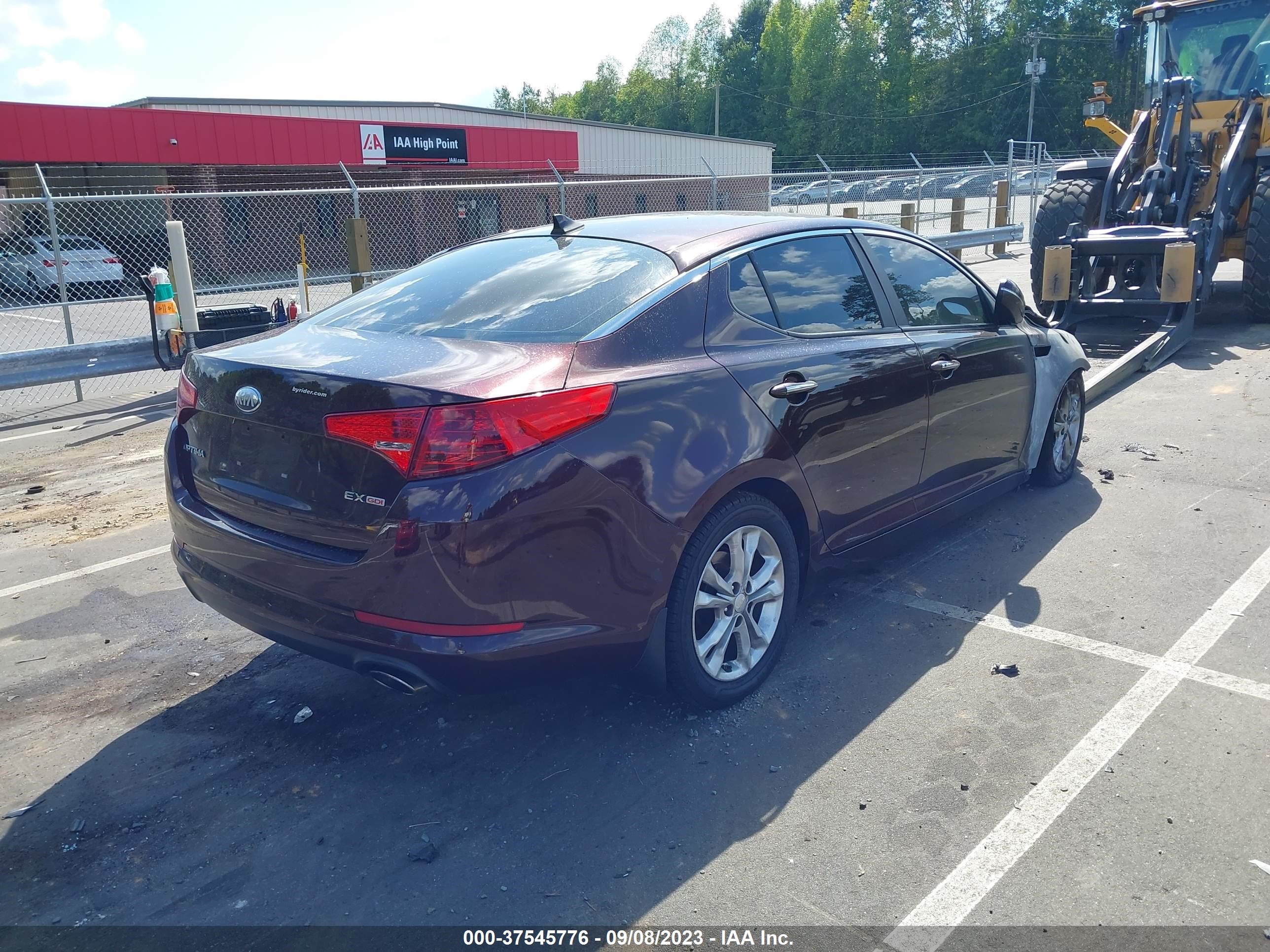 Photo 3 VIN: 5XXGN4A73DG226847 - KIA OPTIMA 