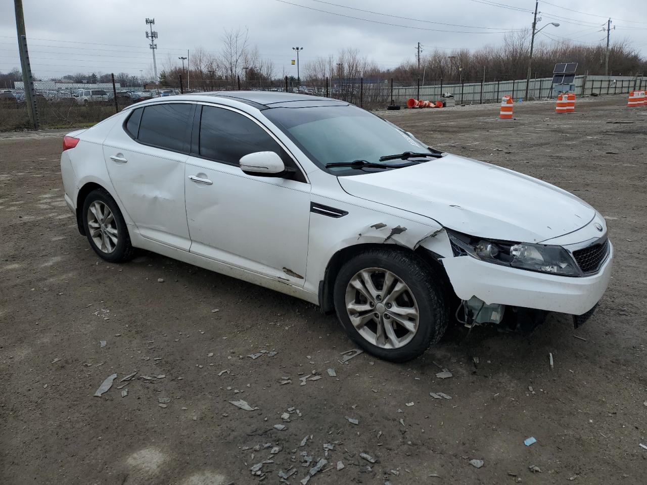 Photo 3 VIN: 5XXGN4A74DG110282 - KIA OPTIMA 