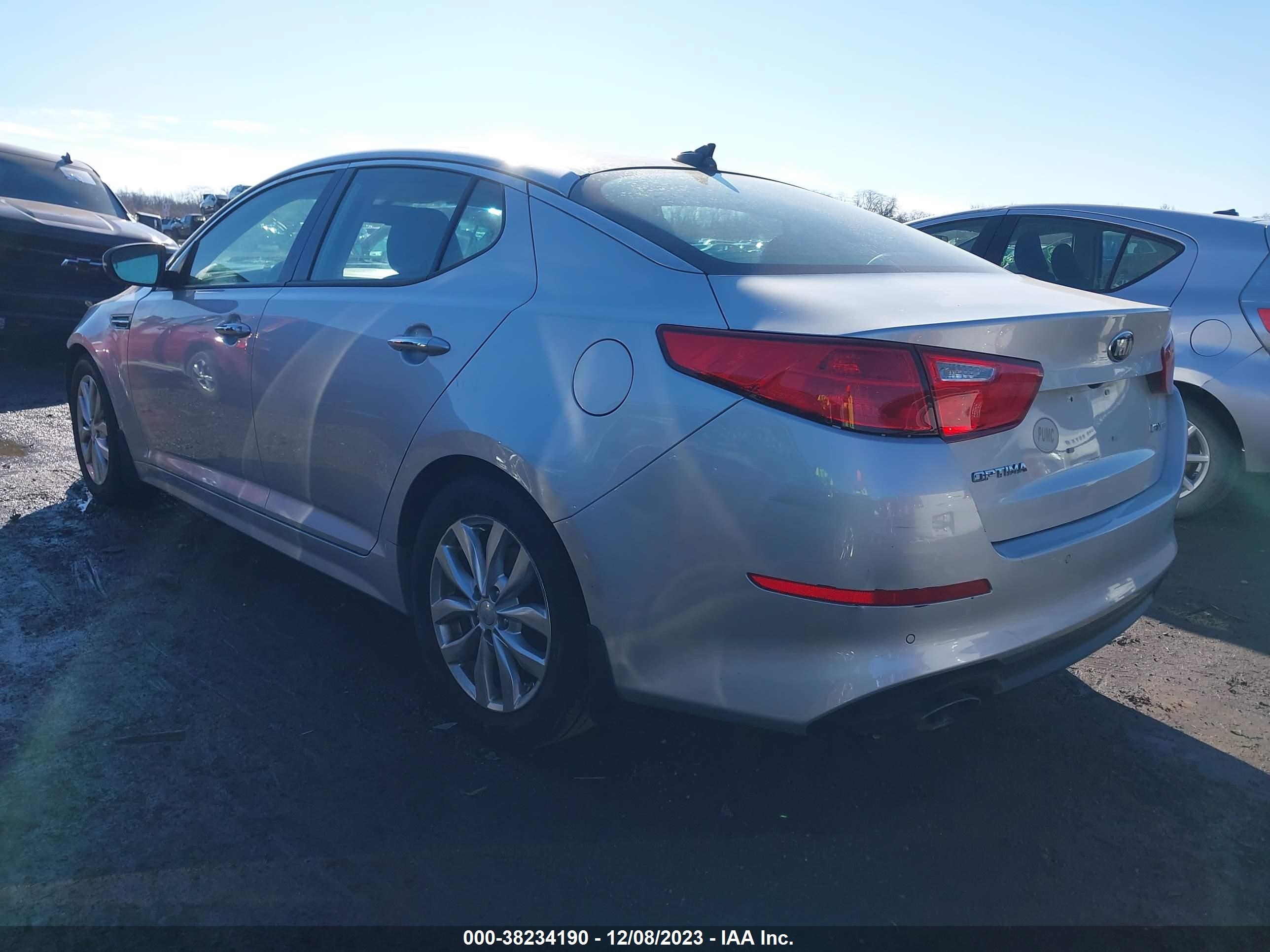 Photo 2 VIN: 5XXGN4A75FG444615 - KIA OPTIMA 