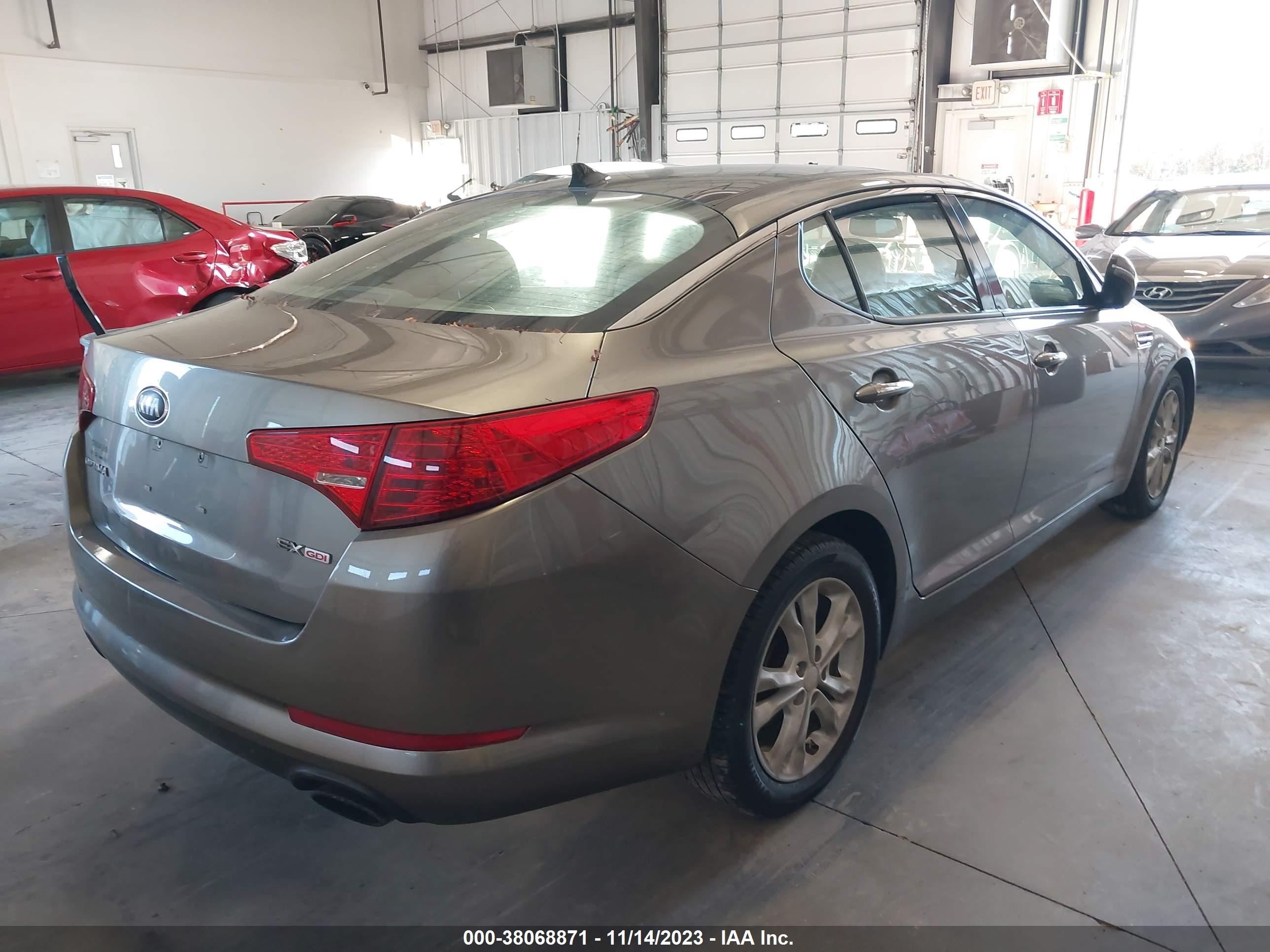 Photo 3 VIN: 5XXGN4A76DG113054 - KIA OPTIMA 