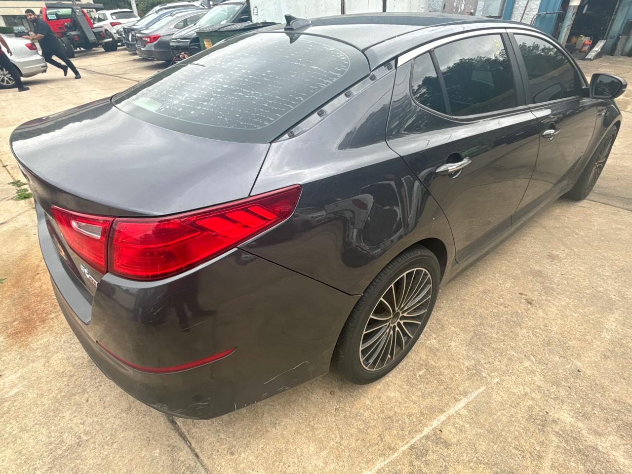 Photo 3 VIN: 5XXGN4A76FG493337 - KIA OPTIMA 