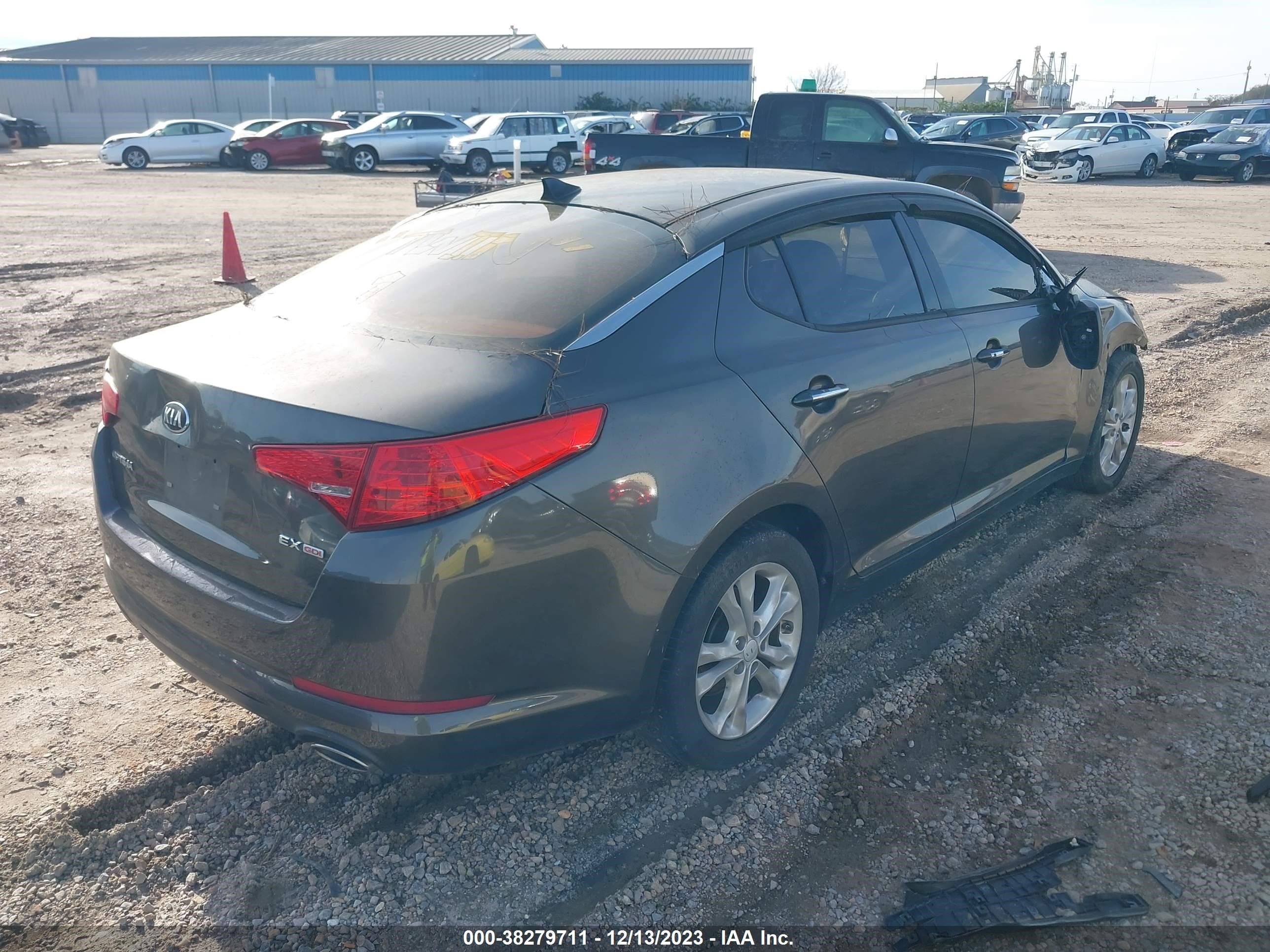 Photo 3 VIN: 5XXGN4A77DG157385 - KIA OPTIMA 