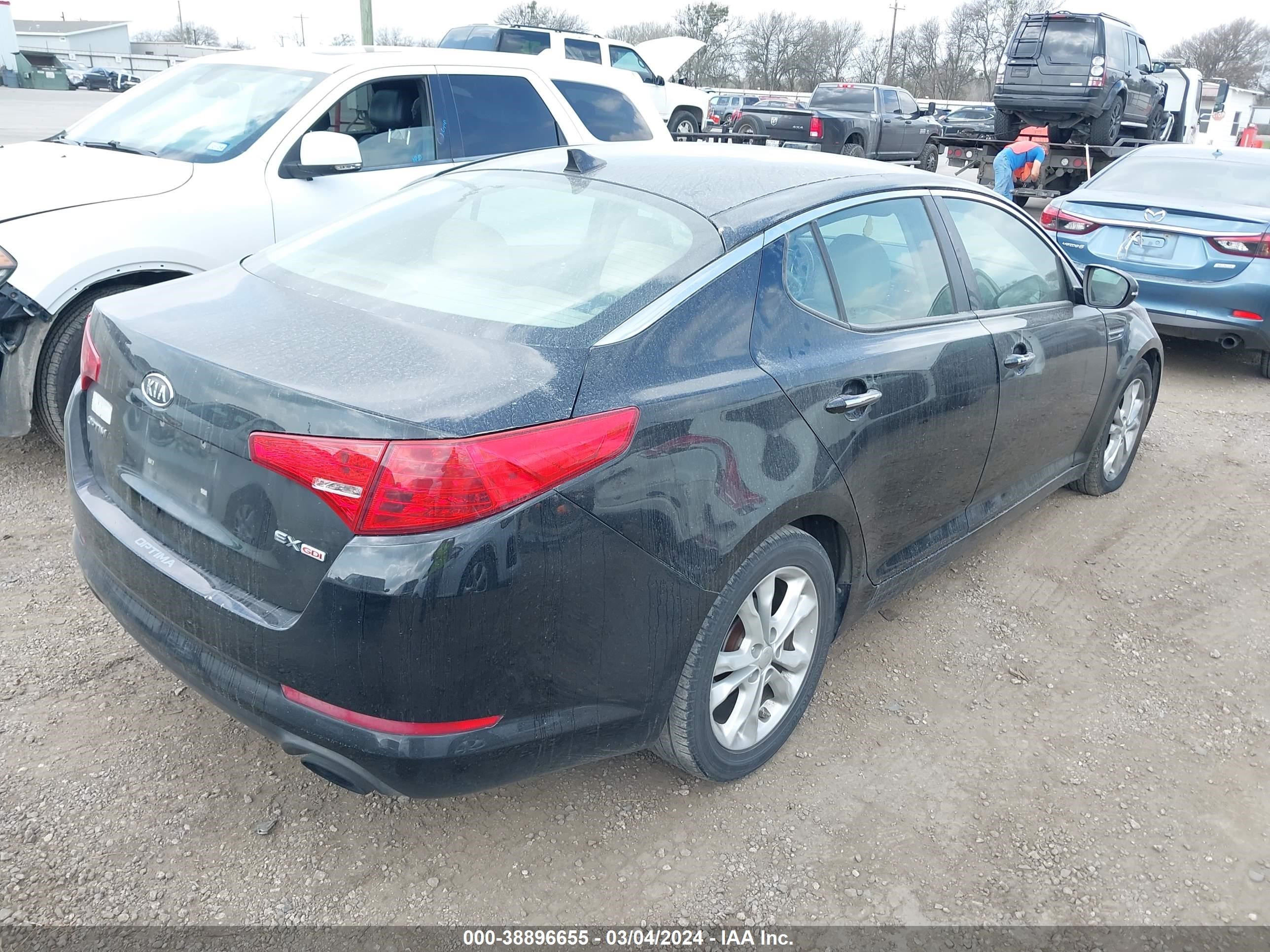 Photo 3 VIN: 5XXGN4A78CG089077 - KIA OPTIMA 