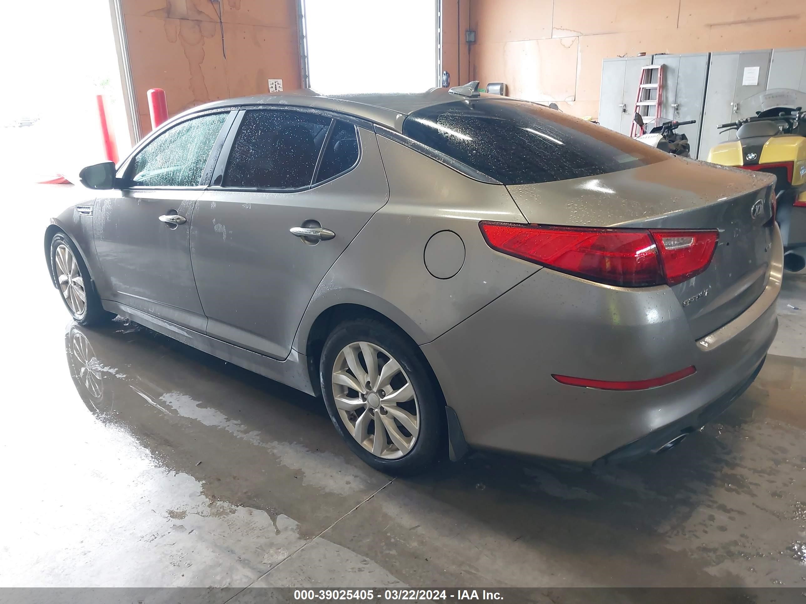 Photo 2 VIN: 5XXGN4A78FG363642 - KIA OPTIMA 