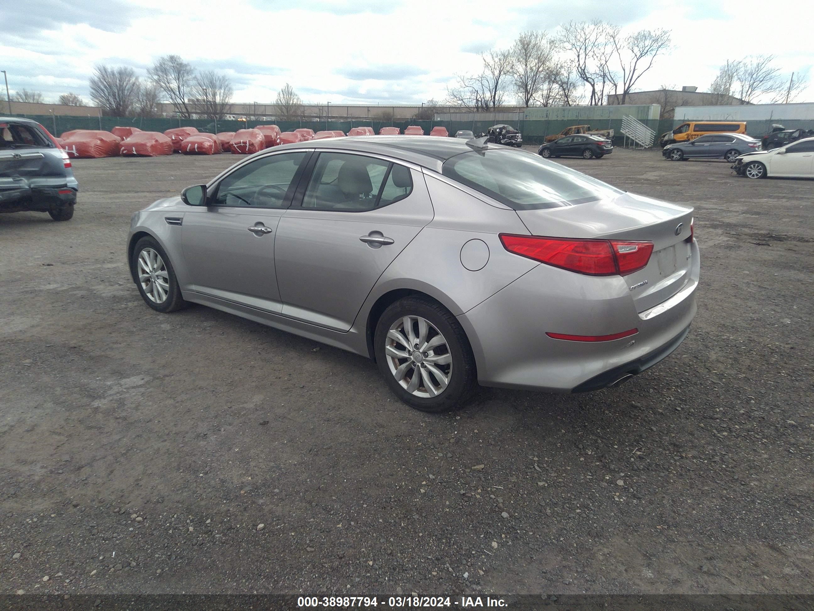 Photo 2 VIN: 5XXGN4A78FG383678 - KIA OPTIMA 