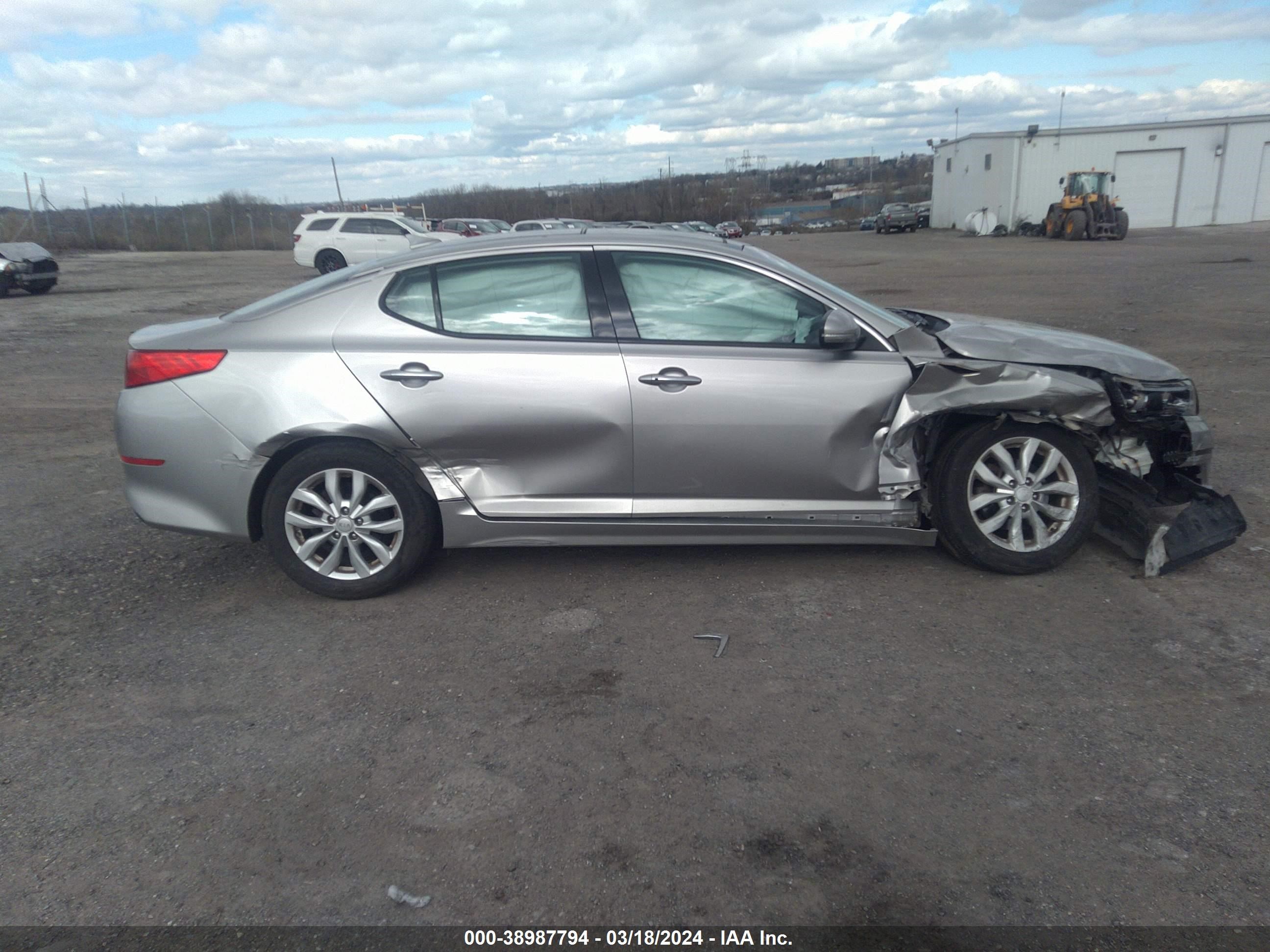 Photo 5 VIN: 5XXGN4A78FG383678 - KIA OPTIMA 