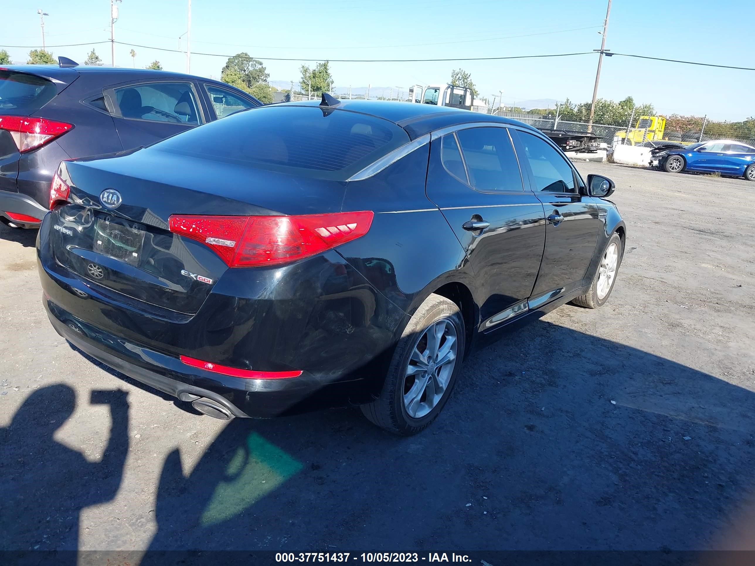 Photo 3 VIN: 5XXGN4A79CG086026 - KIA OPTIMA 