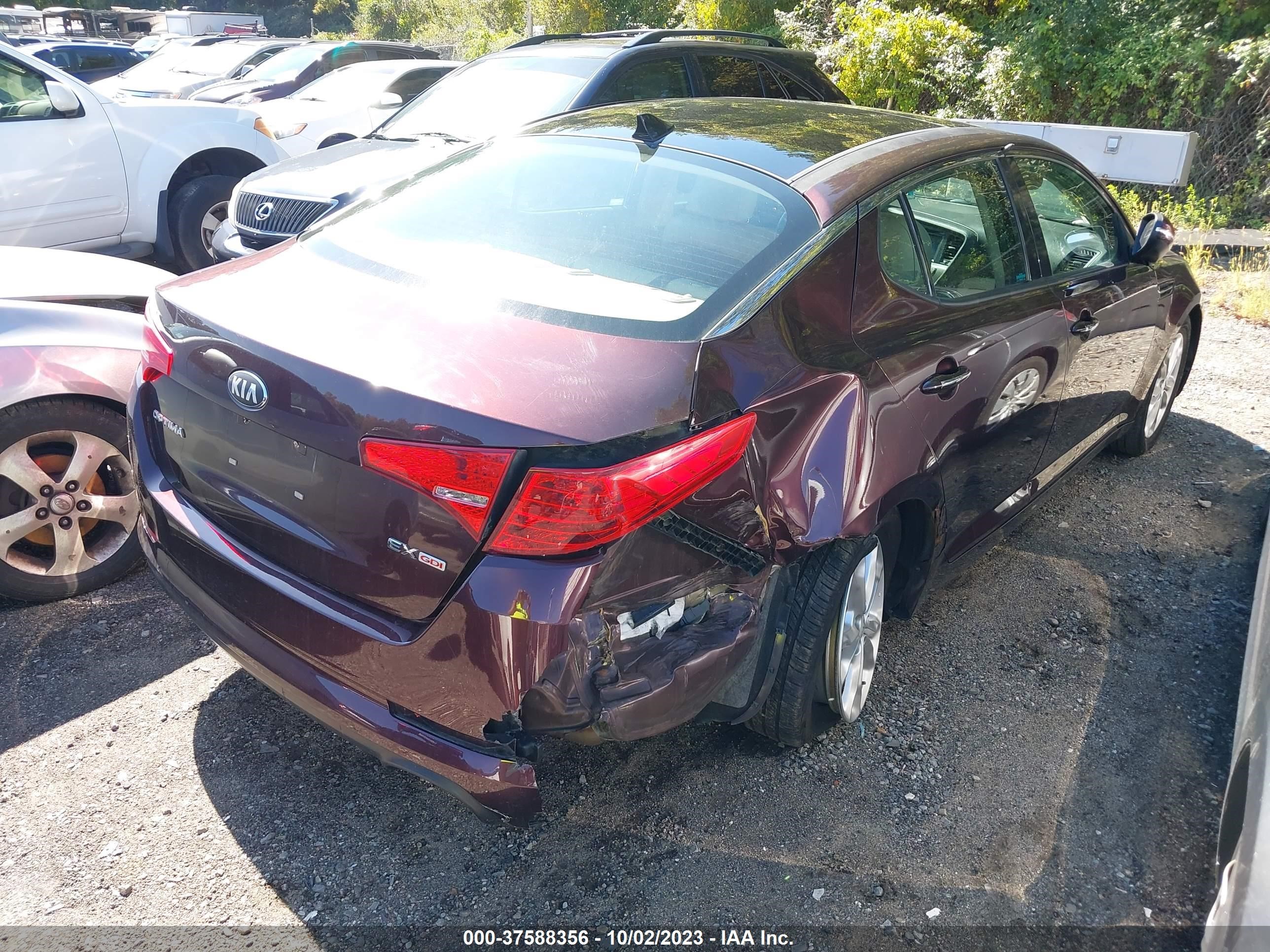 Photo 3 VIN: 5XXGN4A79DG141401 - KIA OPTIMA 