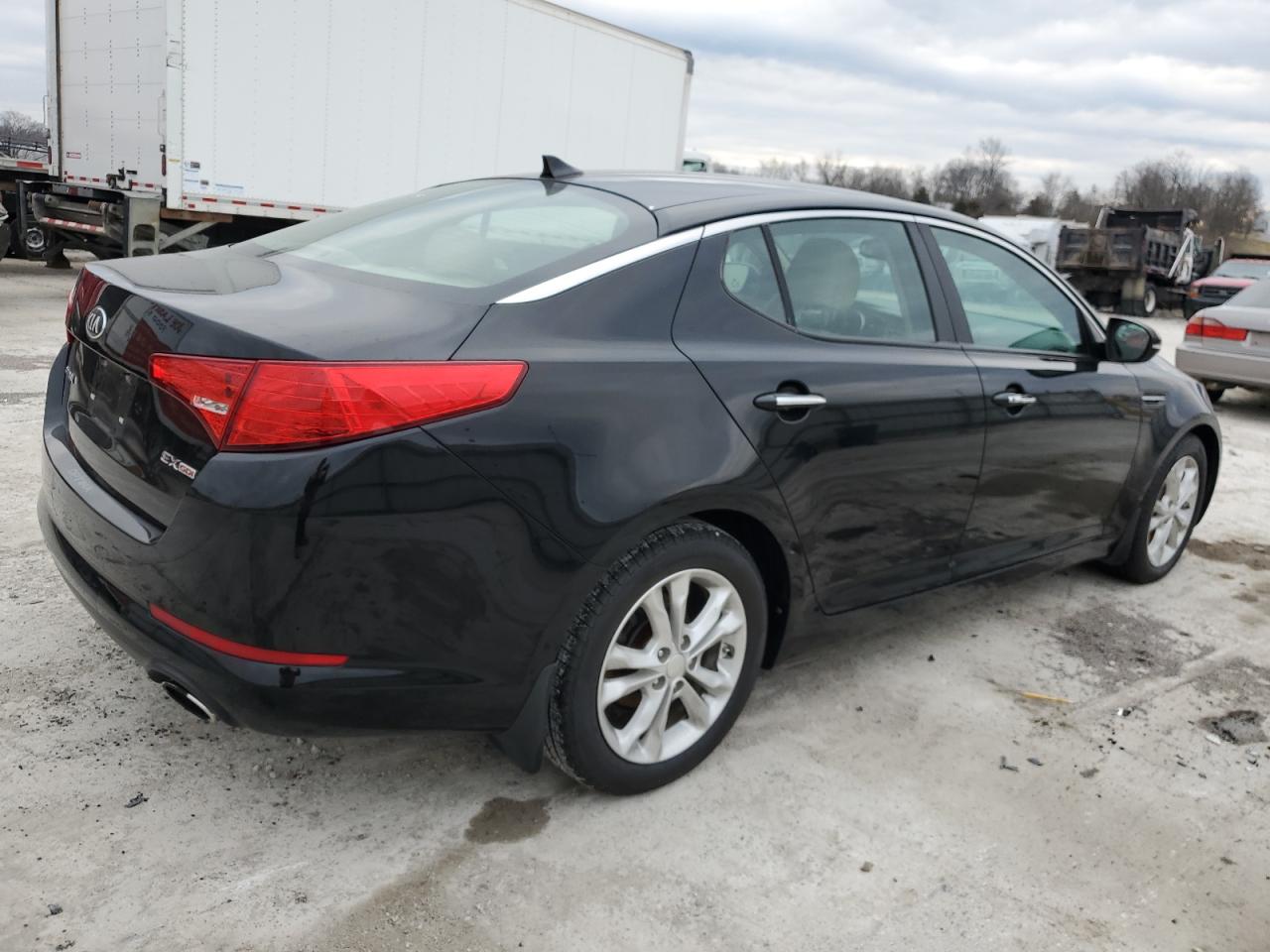 Photo 2 VIN: 5XXGN4A79DG147831 - KIA OPTIMA 