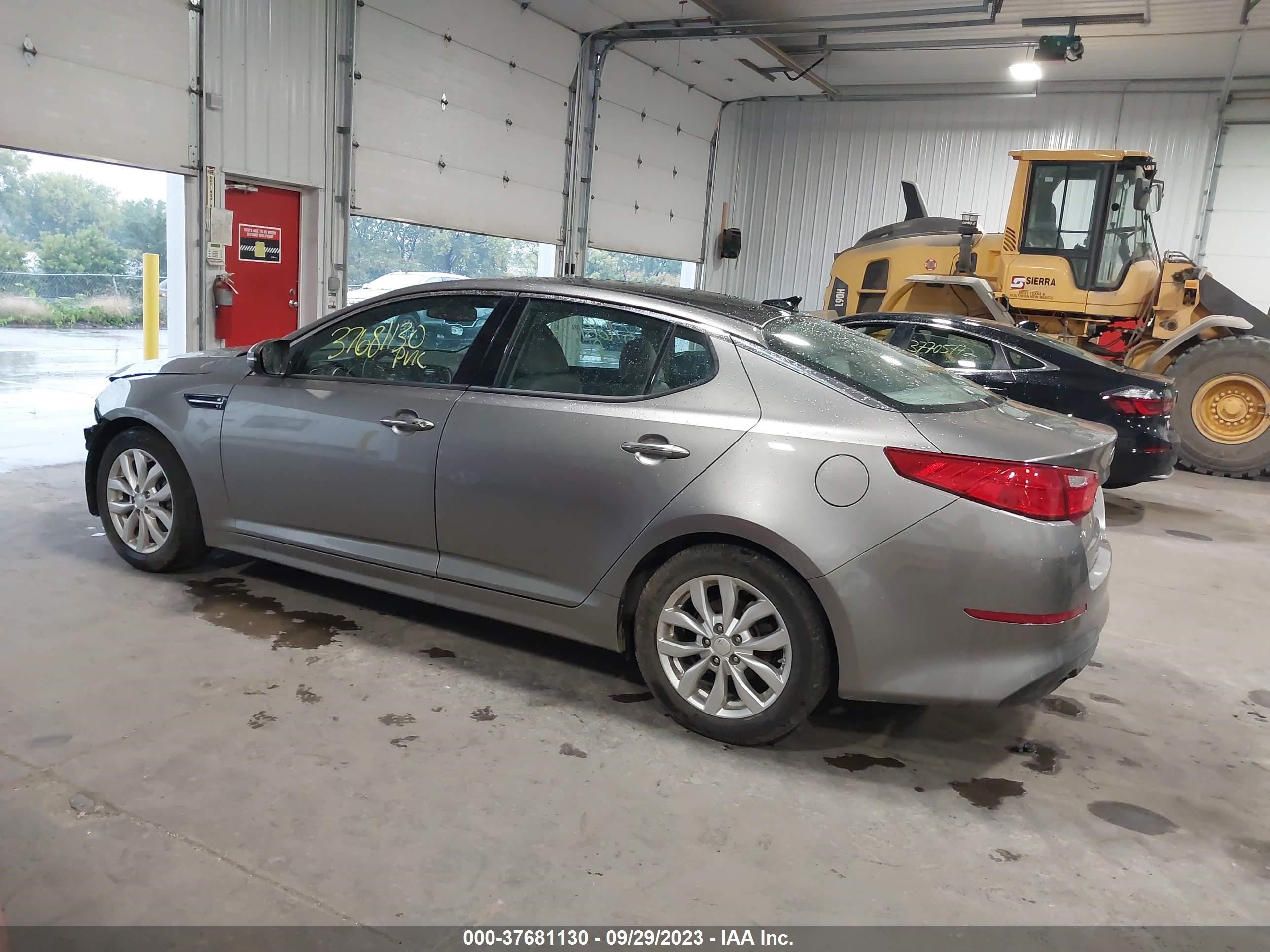 Photo 13 VIN: 5XXGN4A79FG415666 - KIA OPTIMA 