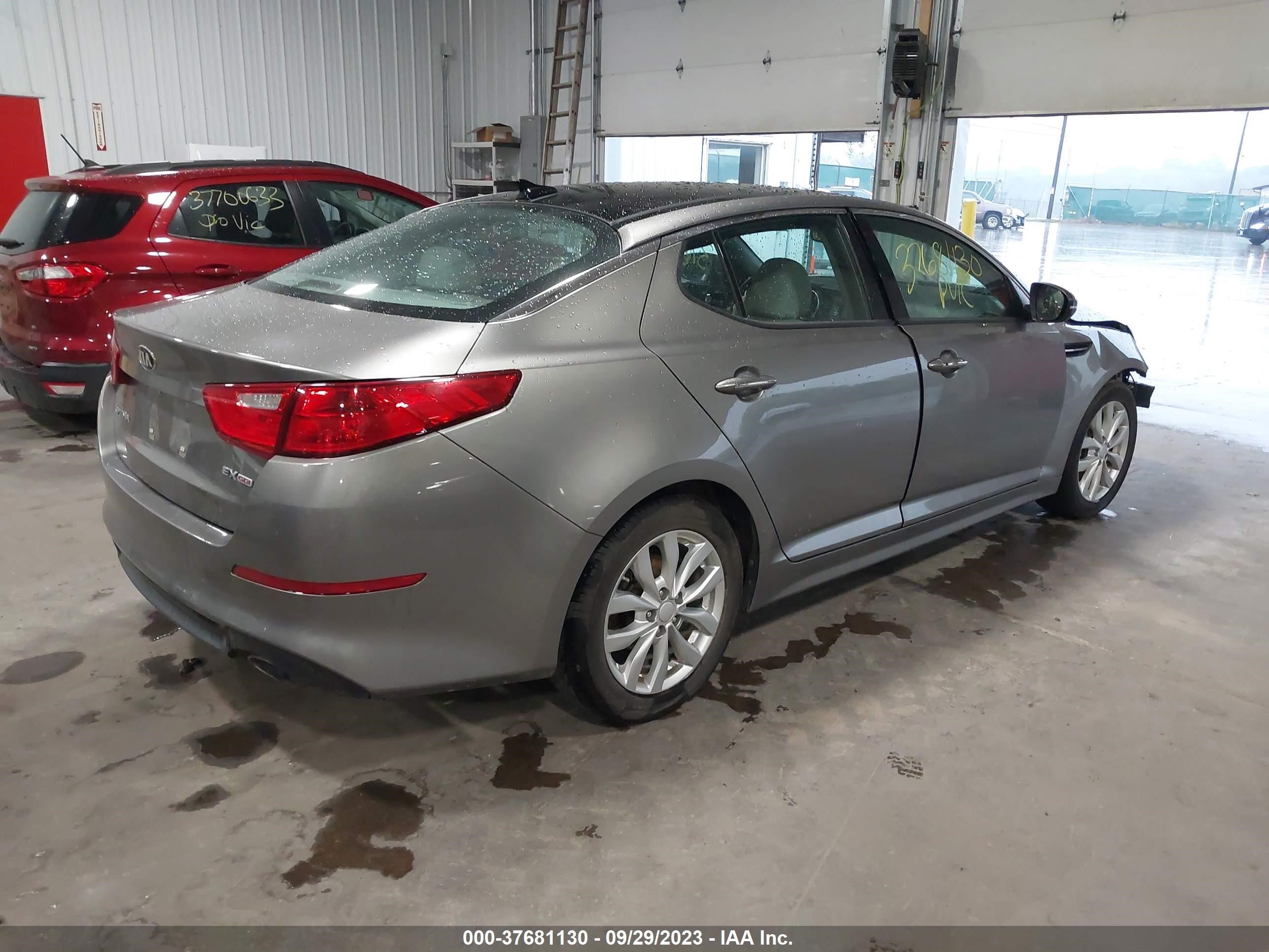 Photo 3 VIN: 5XXGN4A79FG415666 - KIA OPTIMA 