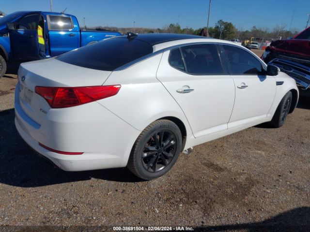 Photo 3 VIN: 5XXGN4A7XCG040771 - KIA OPTIMA 