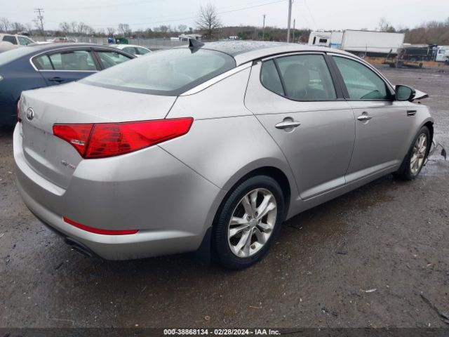 Photo 3 VIN: 5XXGN4A7XDG252796 - KIA OPTIMA 