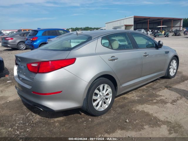 Photo 3 VIN: 5XXGN4A7XFG352111 - KIA OPTIMA 