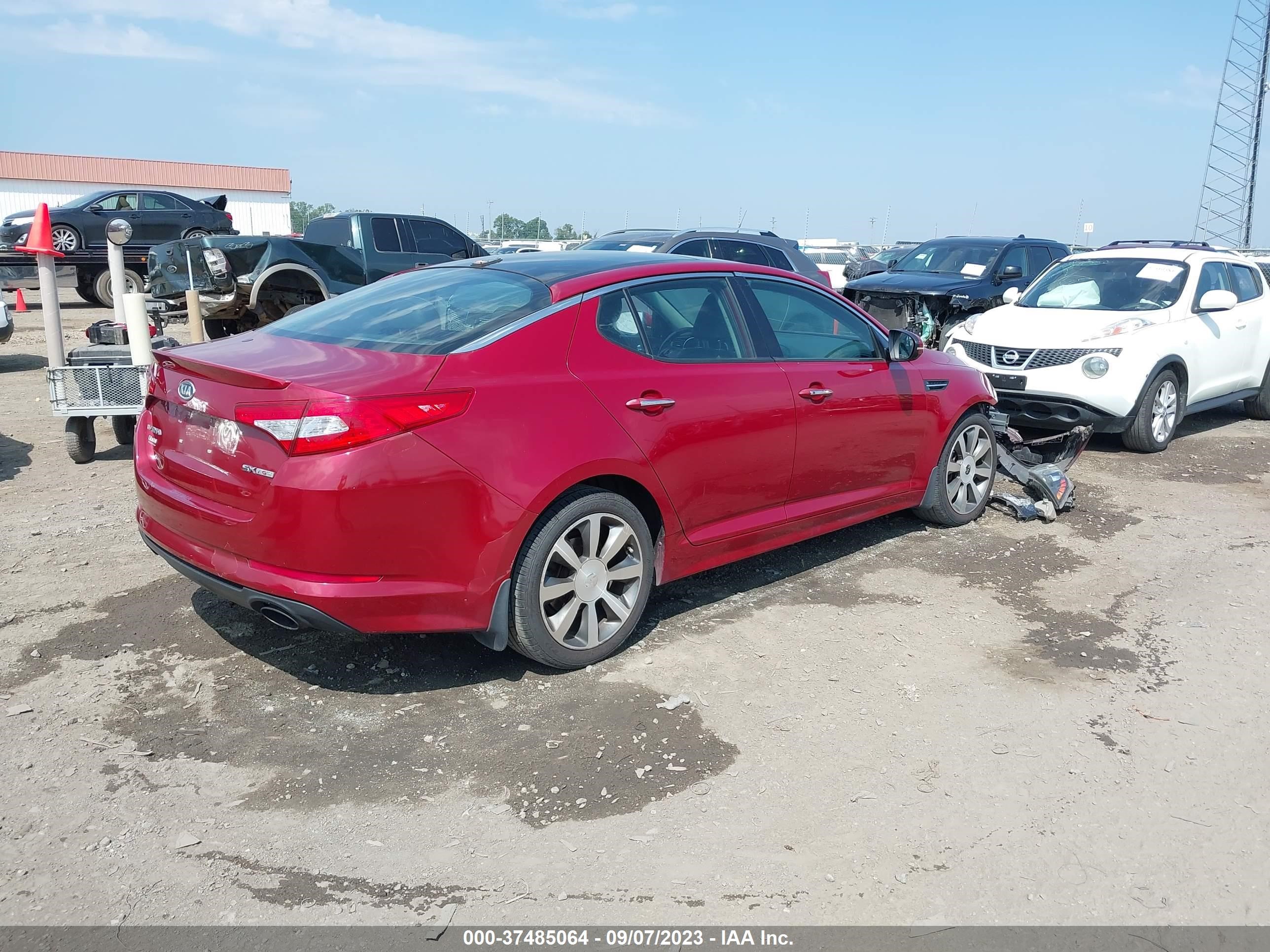 Photo 3 VIN: 5XXGR4A61CG014619 - KIA OPTIMA 