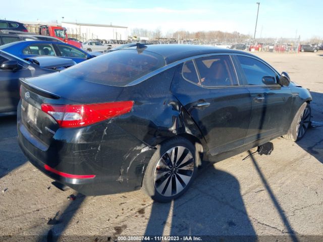 Photo 3 VIN: 5XXGR4A61CG067966 - KIA OPTIMA 