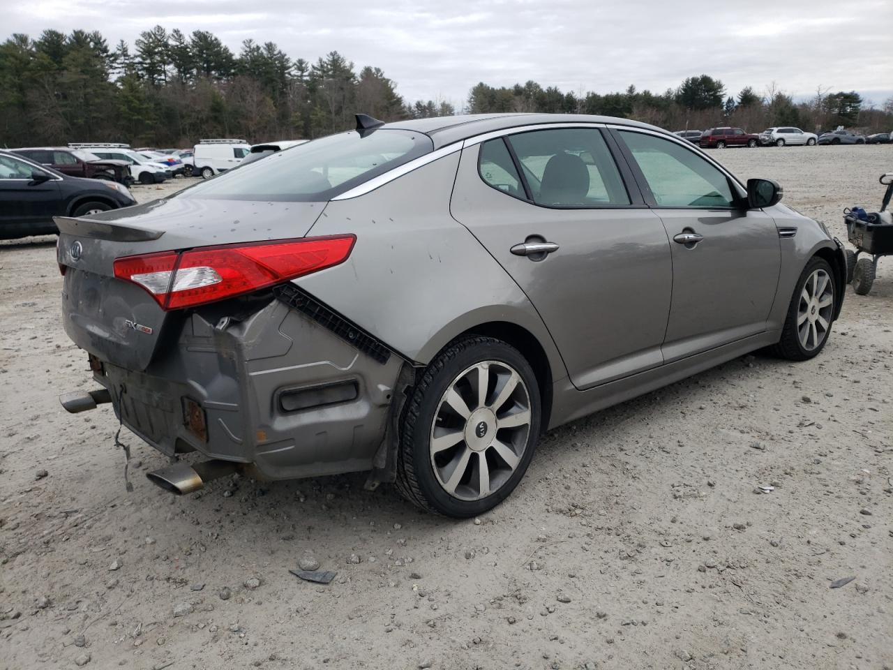 Photo 2 VIN: 5XXGR4A61CG081382 - KIA OPTIMA 