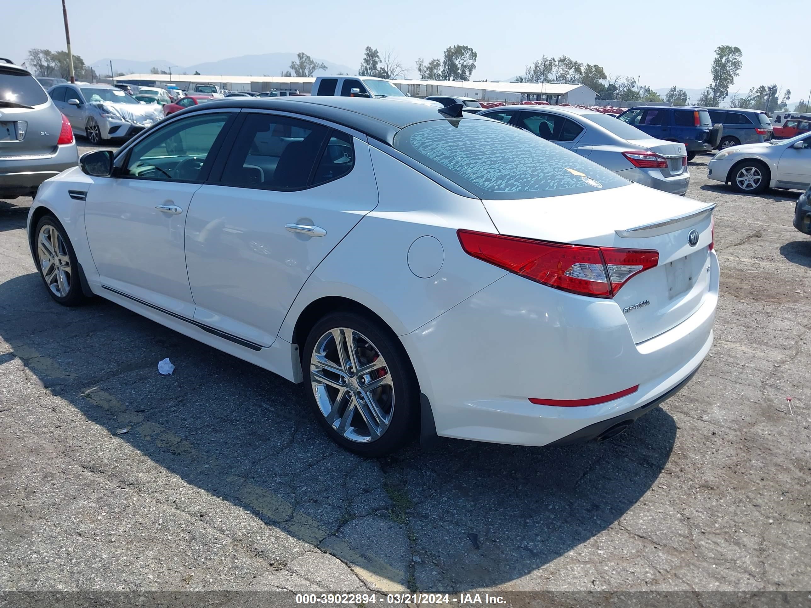 Photo 2 VIN: 5XXGR4A61DG129478 - KIA OPTIMA 