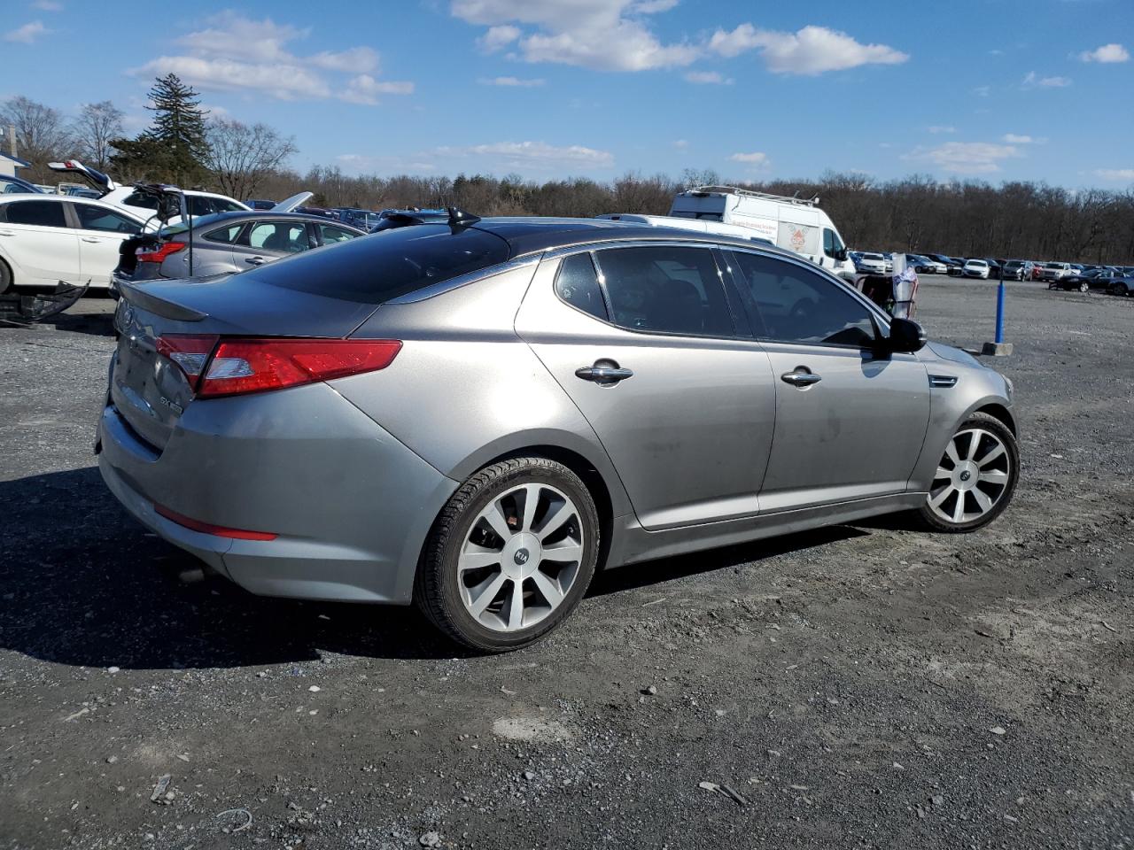 Photo 2 VIN: 5XXGR4A61DG188465 - KIA OPTIMA 