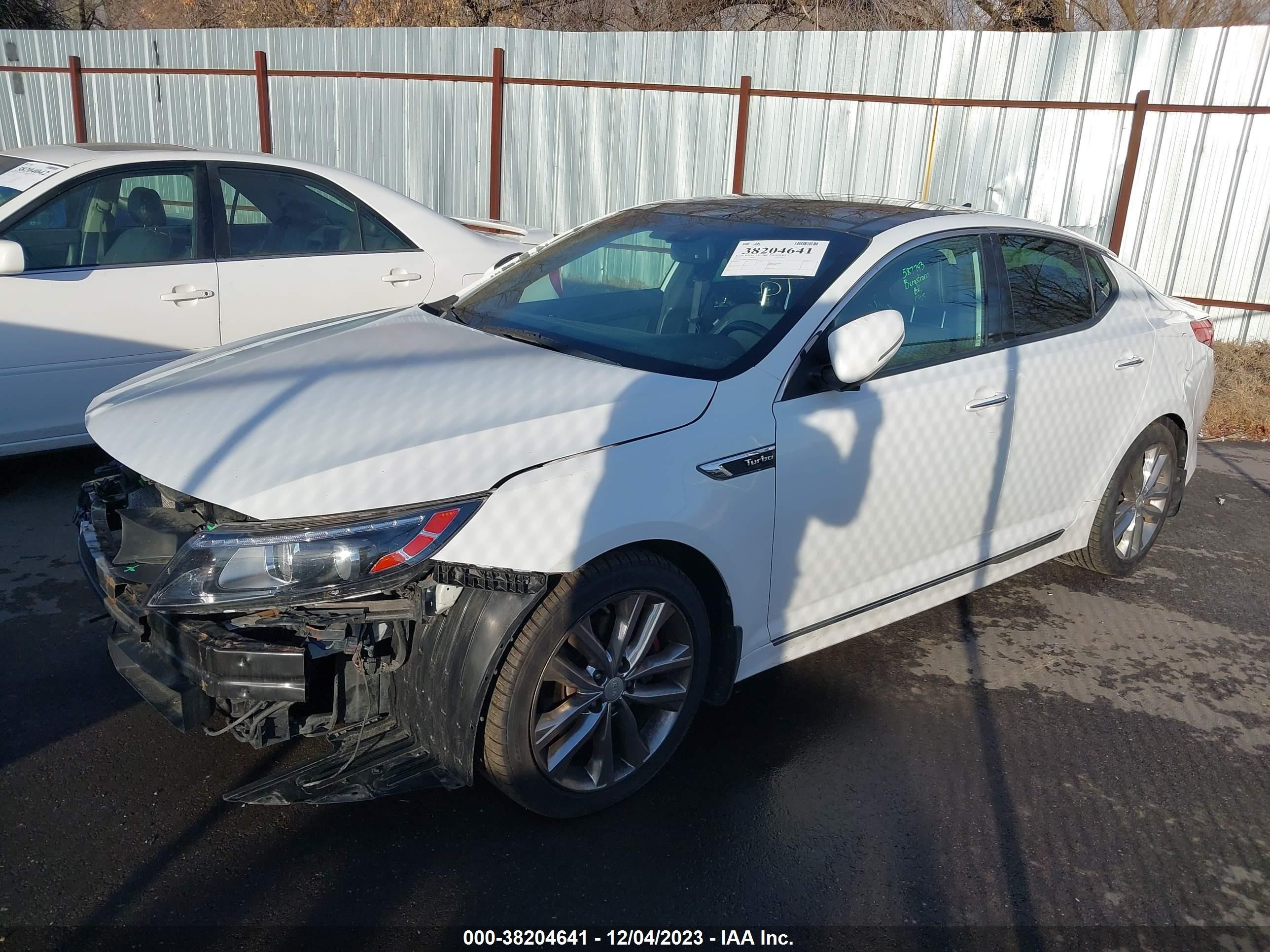 Photo 13 VIN: 5XXGR4A61FG373828 - KIA OPTIMA 