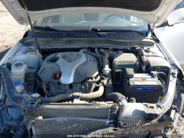 Photo 9 VIN: 5XXGR4A62FG392582 - KIA OPTIMA 