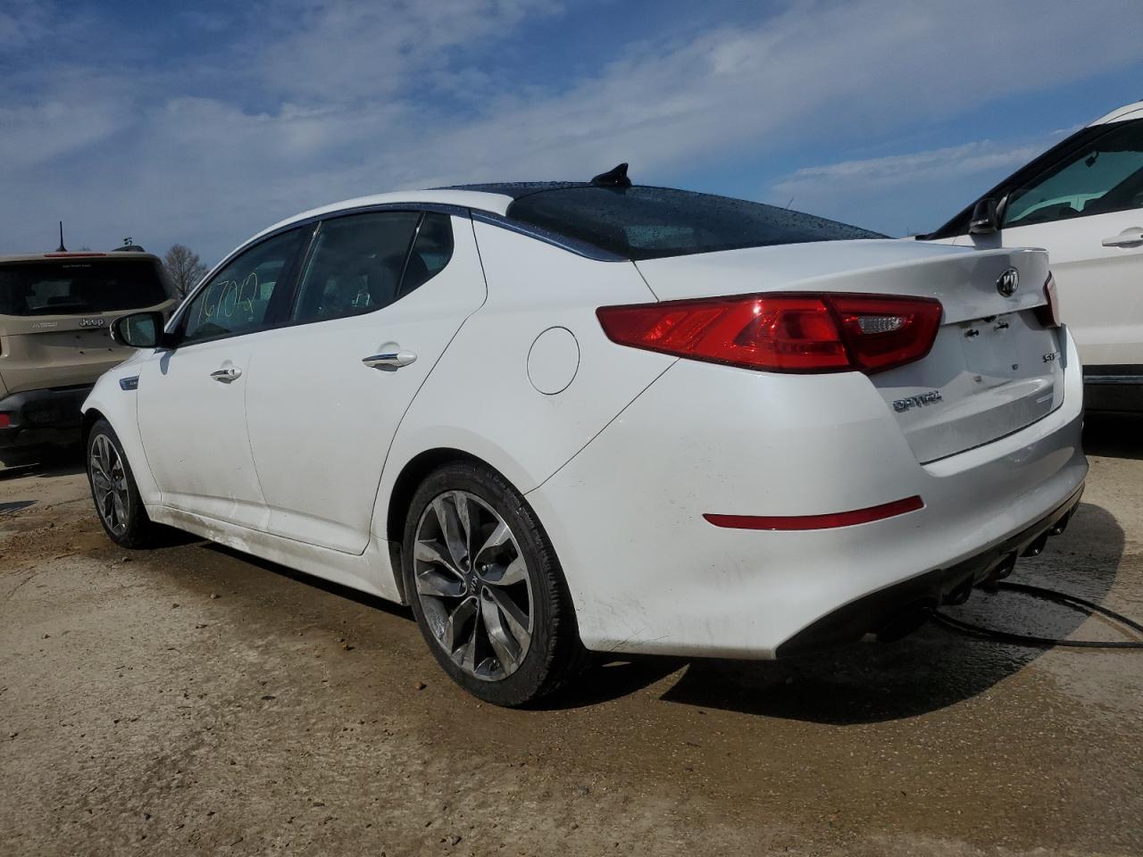 Photo 1 VIN: 5XXGR4A62FG427301 - KIA OPTIMA 