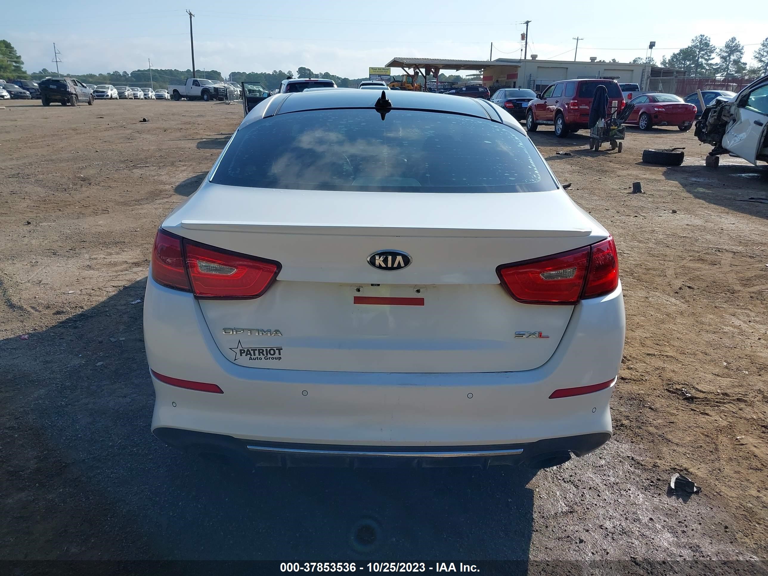 Photo 15 VIN: 5XXGR4A63EG284230 - KIA OPTIMA 